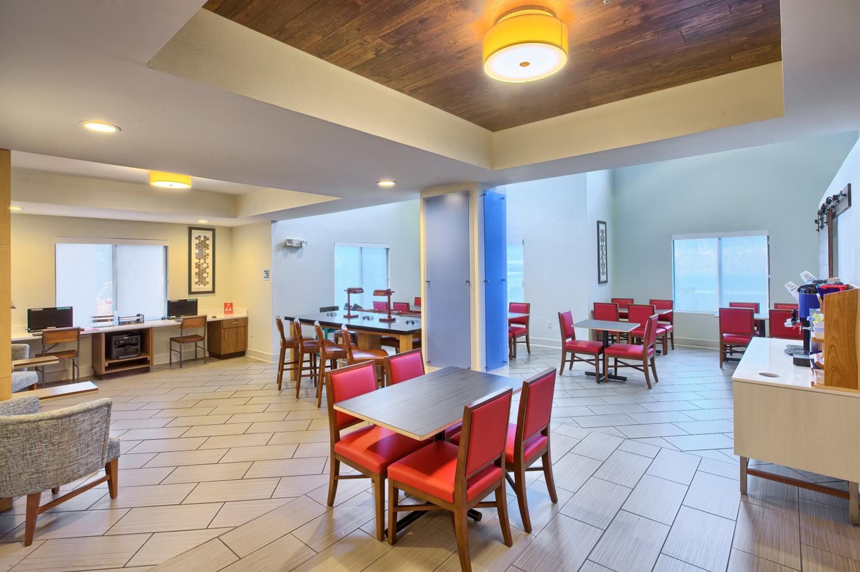 Holiday Inn Express Hotel & Suites Raleigh North - Wake Forest, an IHG Hotel