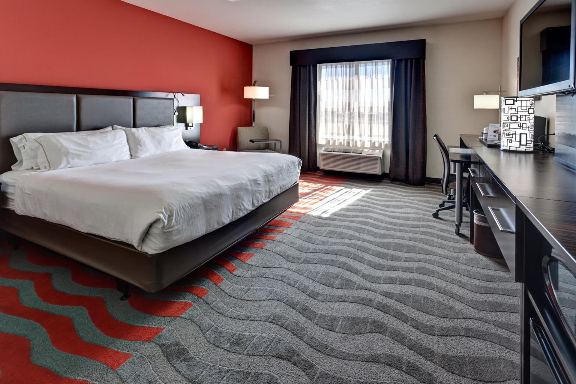 Holiday Inn Express & Suites Wichita Northwest Maize K-96