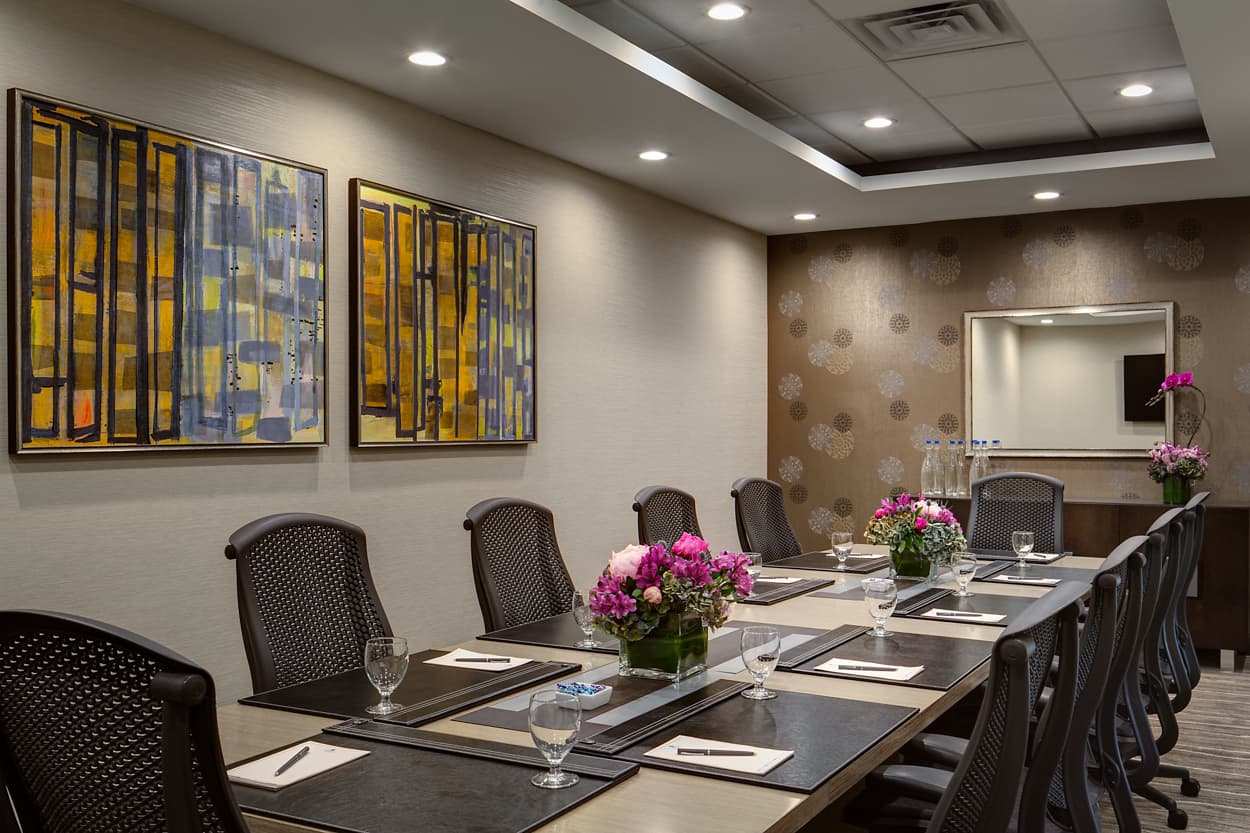 Embassy Suites by Hilton Dallas Love Field
