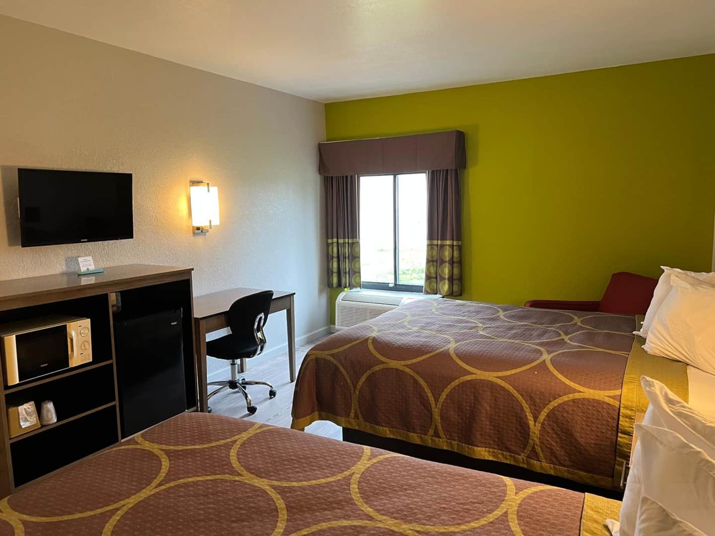 Super 8 by Wyndham Clemmons/Winston-Salem Area I-40