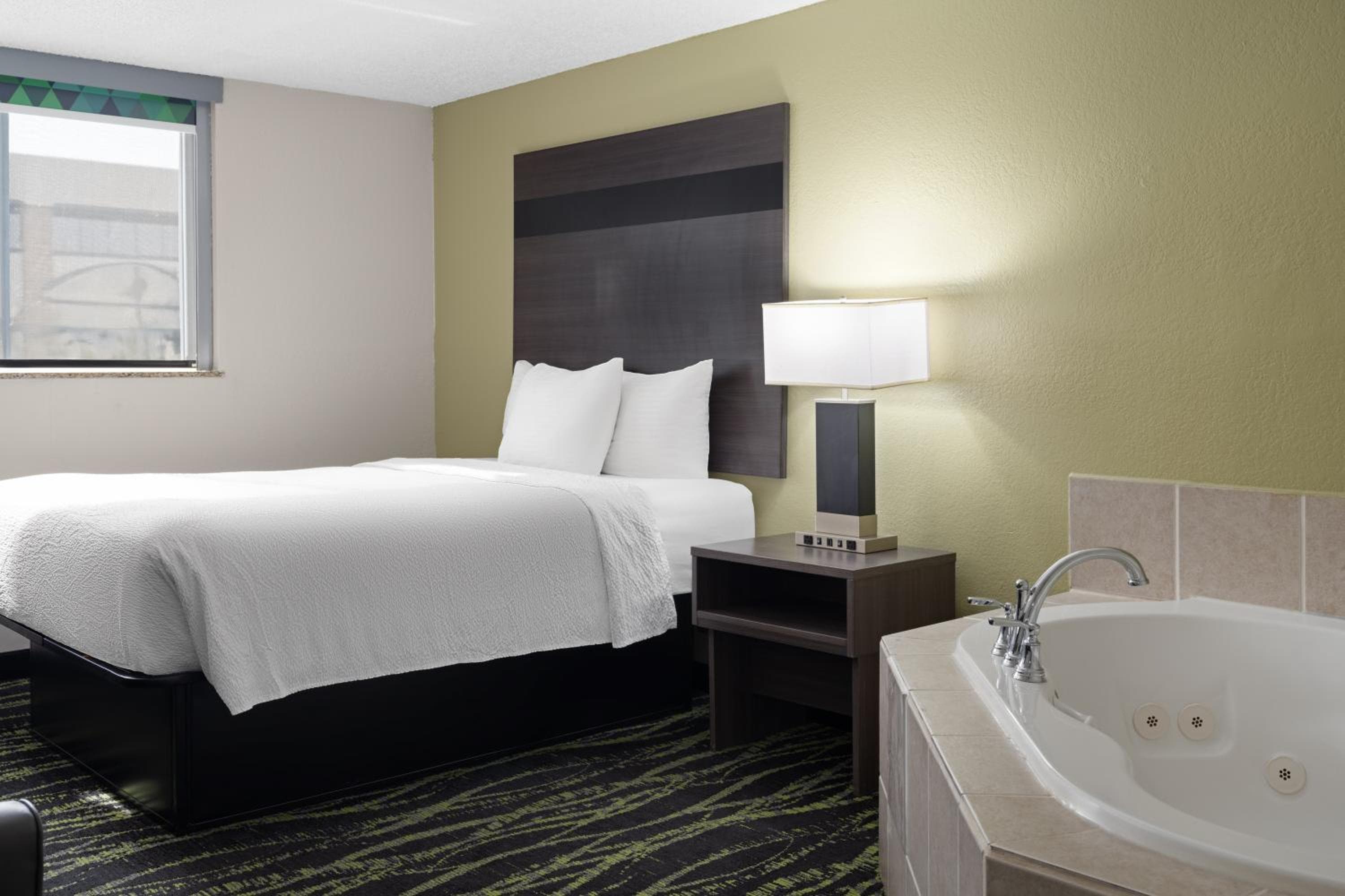 Baymont by Wyndham Liberty MO