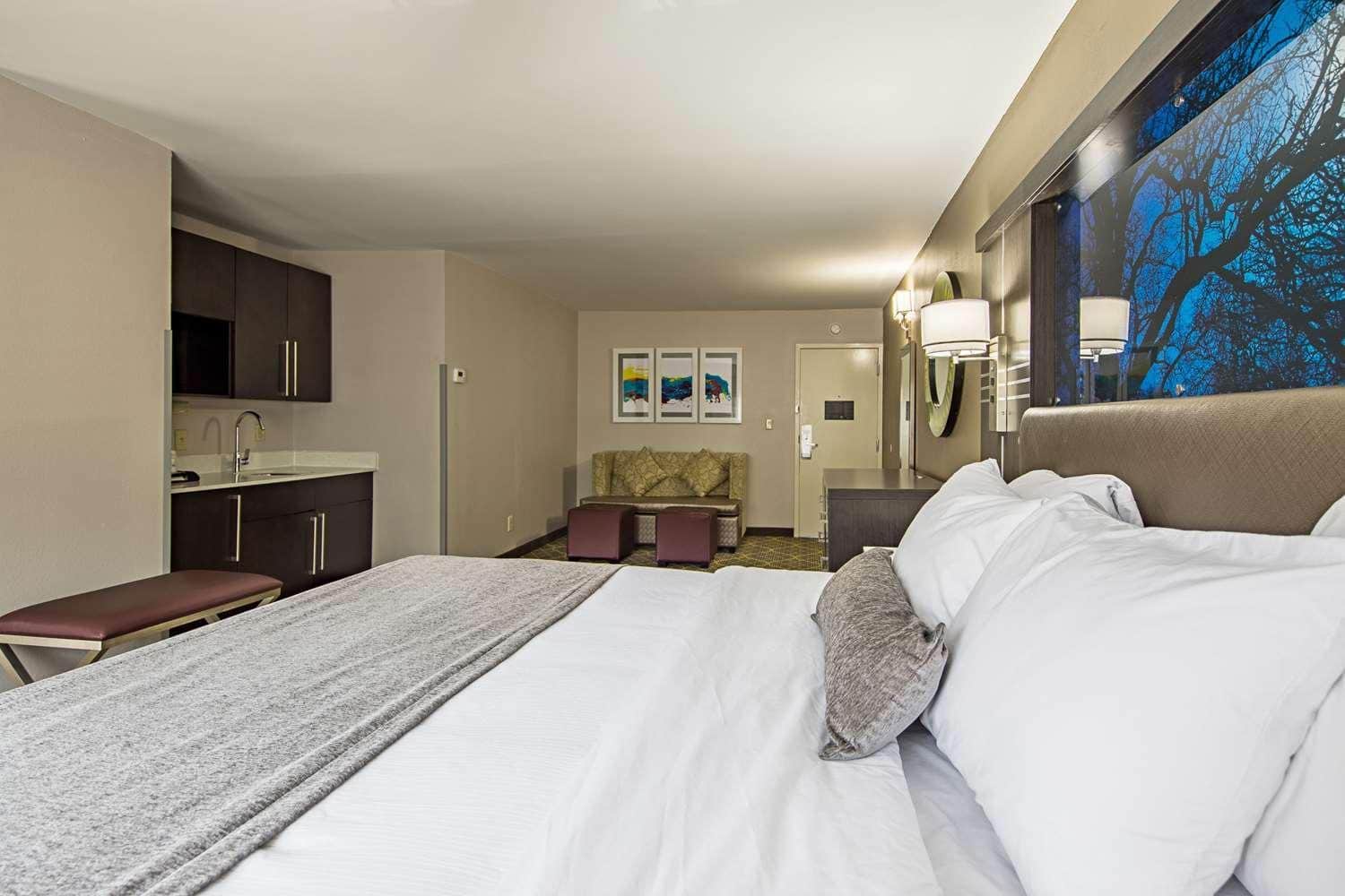 Best Western Plus Clemson Hotel & Conference Center