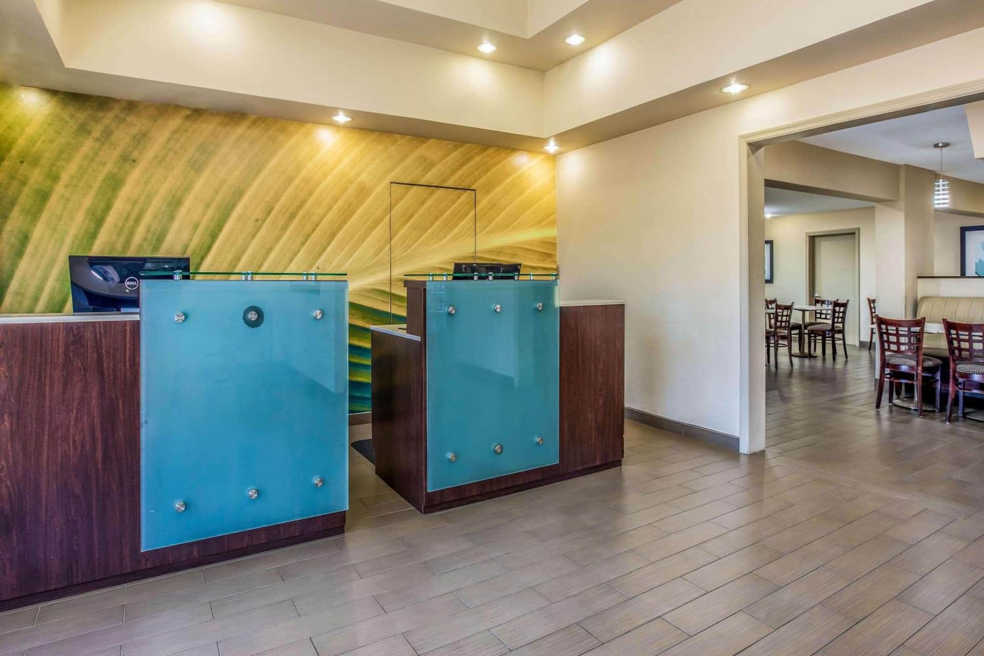 La Quinta Inn & Suites by Wyndham Carlsbad - Legoland Area