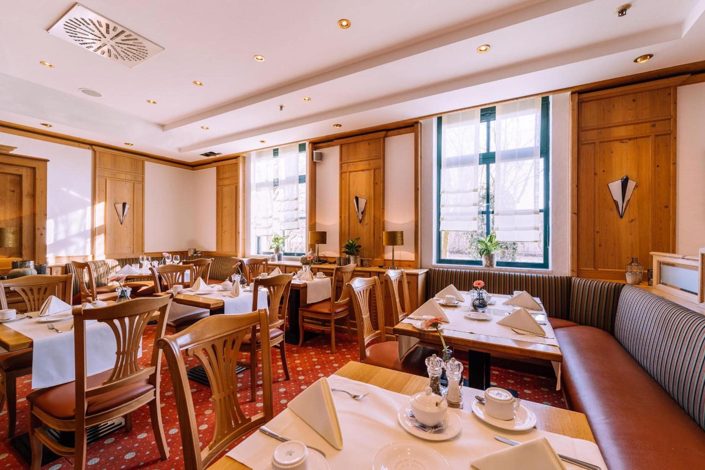 Atomis Hotel Munich Airport by Mercure