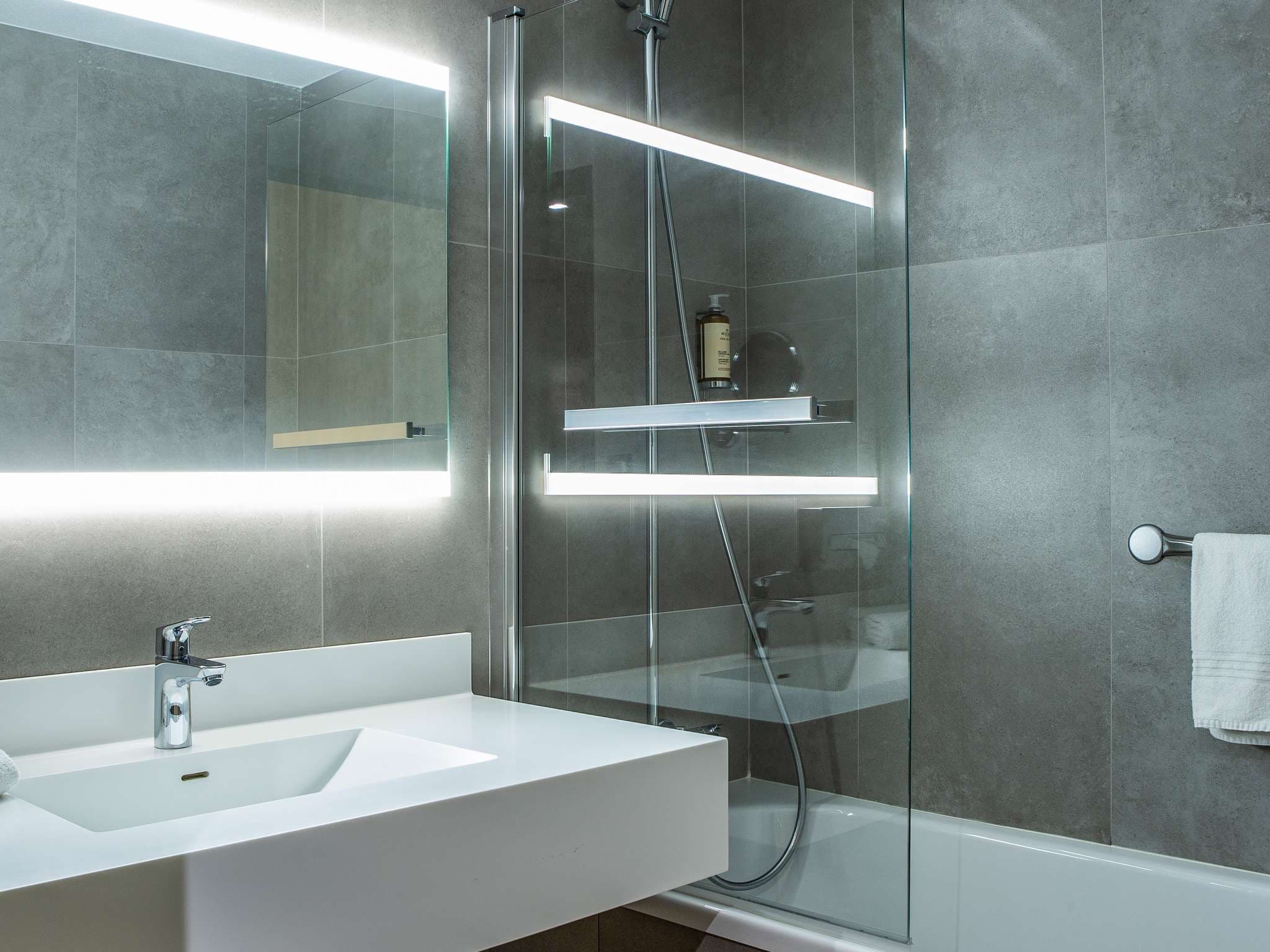 Mercure Vannes Le Port Hotel