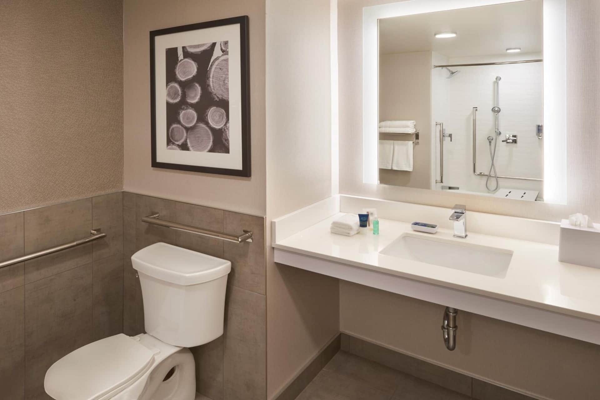 Four Points by Sheraton Vaughan