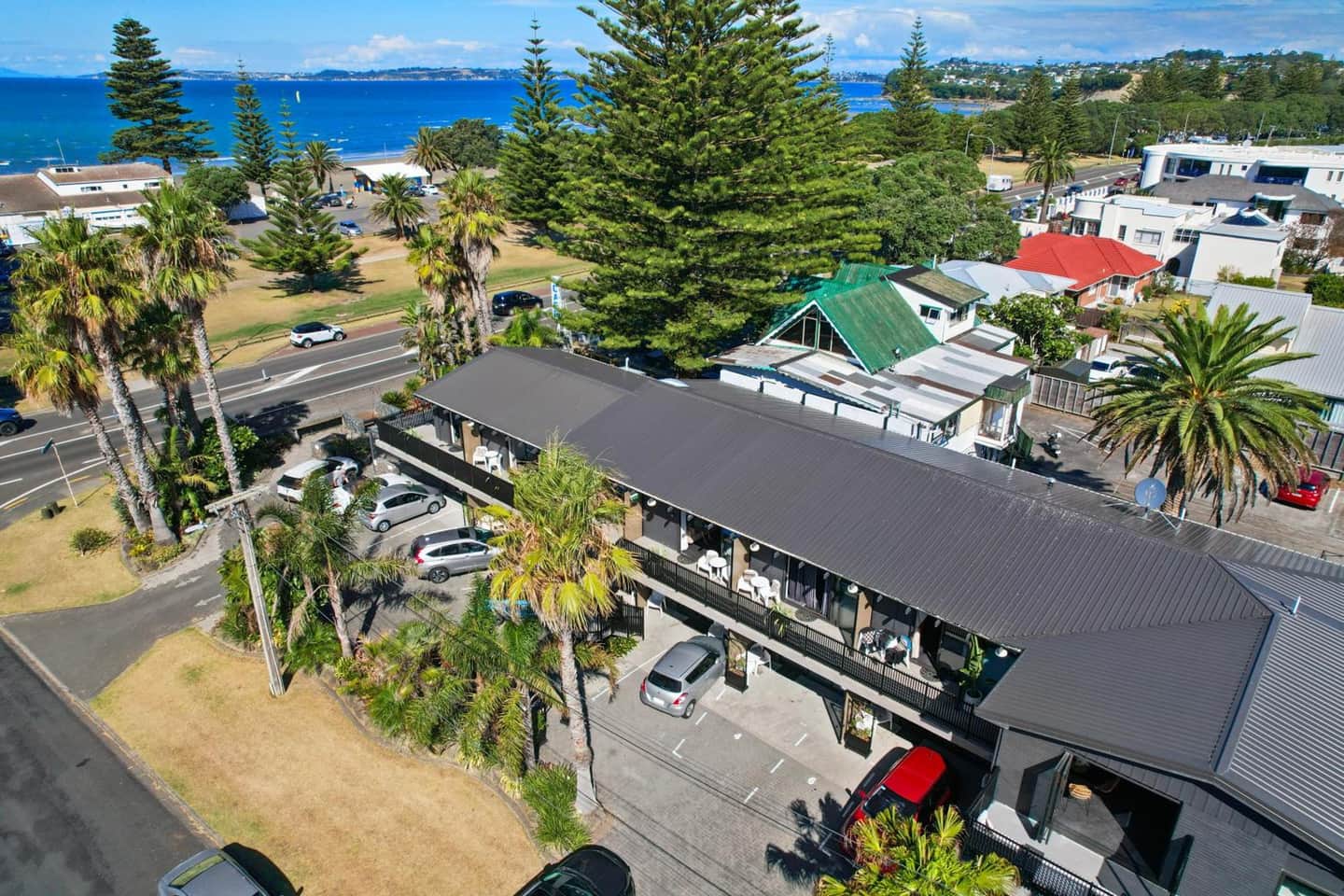 Orewa Beachcomber
