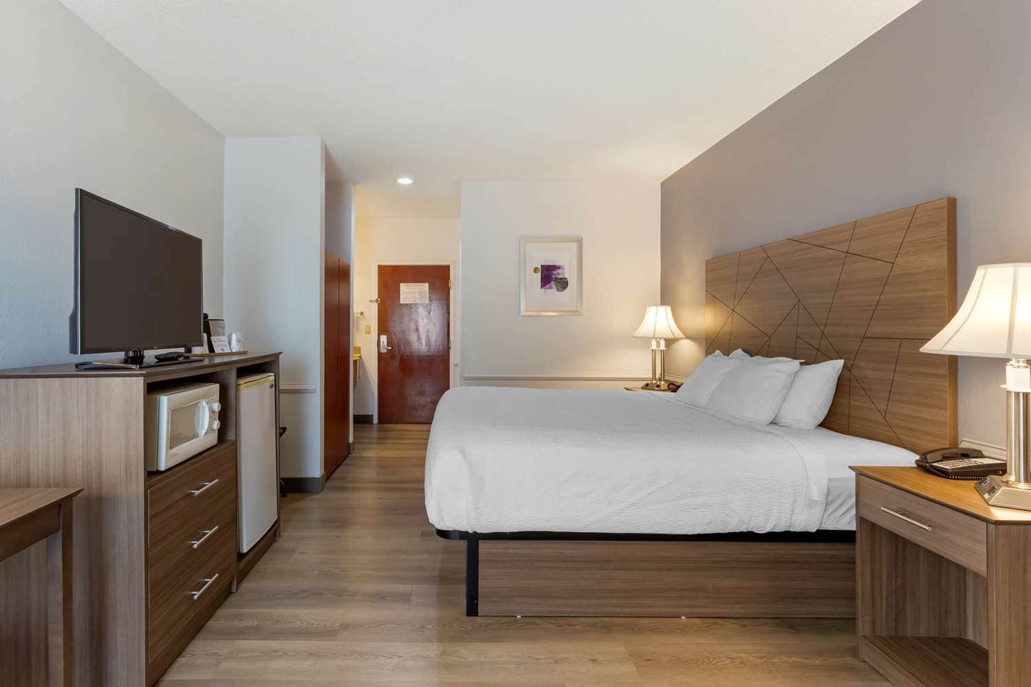 Best Western Plus South Hill Inn