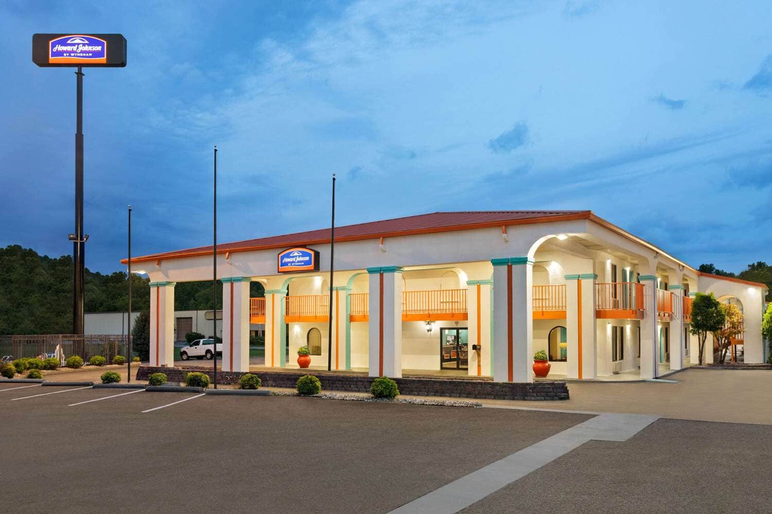 Howard Johnson by Wyndham Chattanooga Lookout Mountain I-24