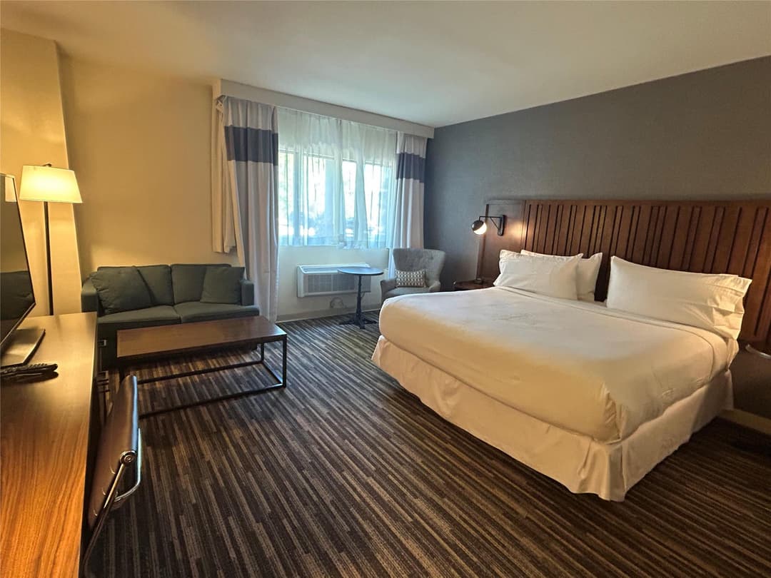 Best Western Premier Plainview-Long Island Hotel