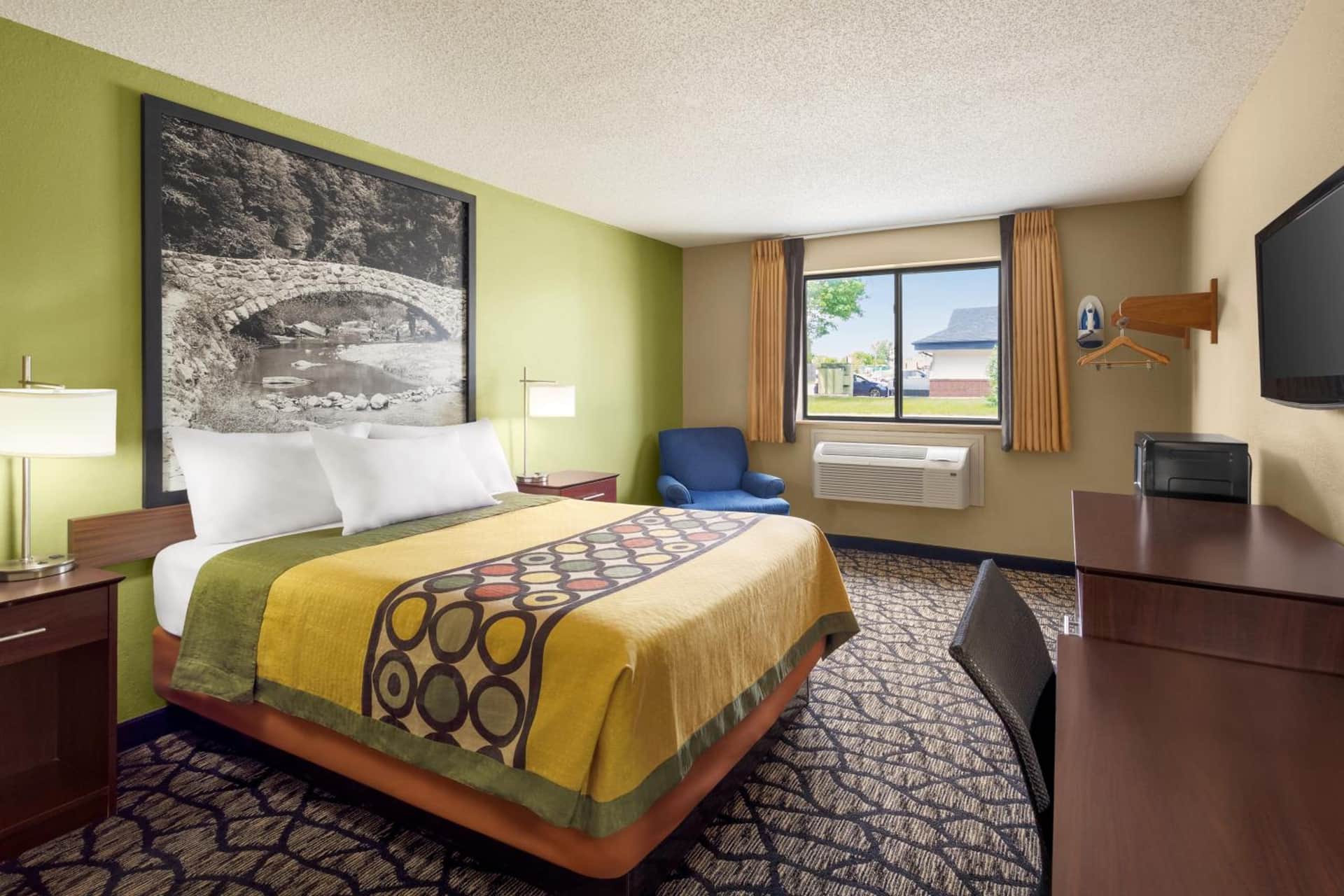 Super 8 by Wyndham Ankeny/Des Moines Area