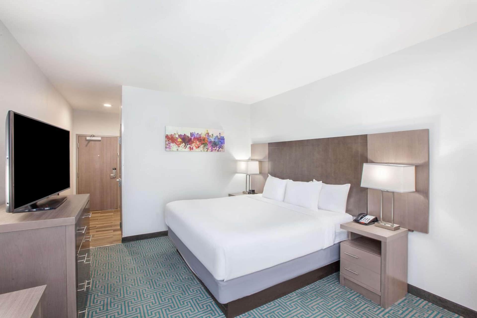 La Quinta Inn & Suites by Wyndham Dallas Duncanville