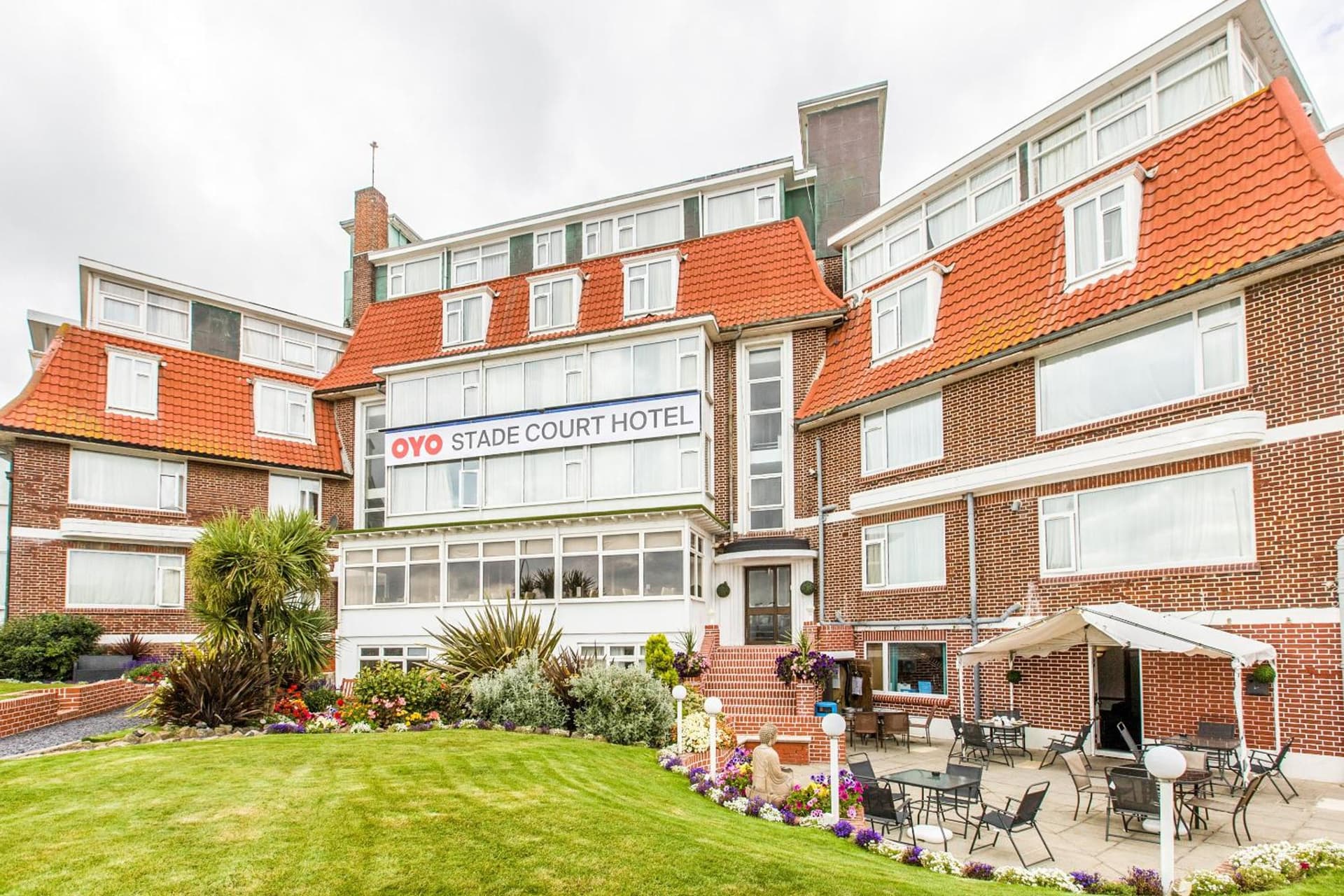 Stade Court Hotel