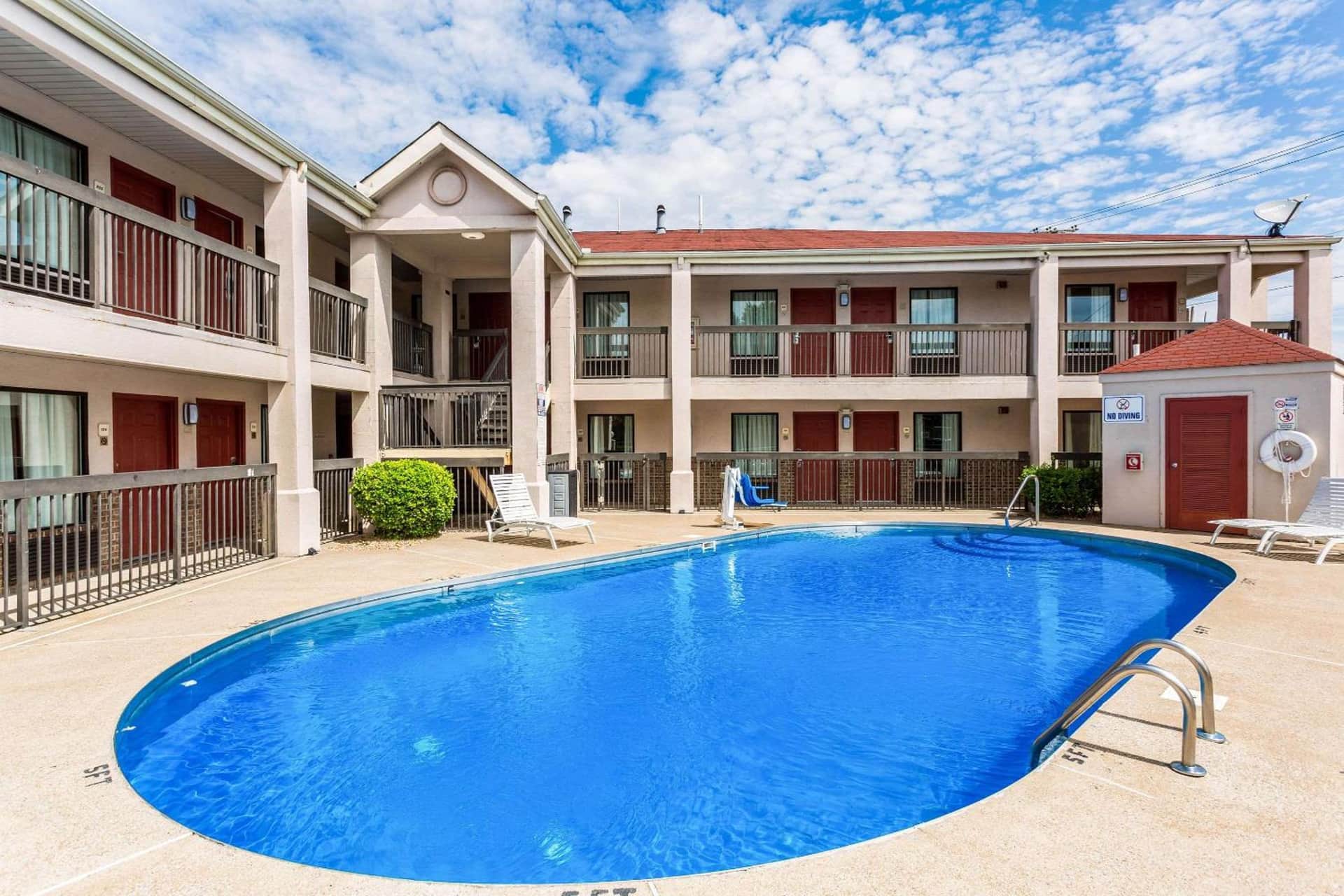 Econo Lodge Inn & Suites Murfreesboro Shopping District