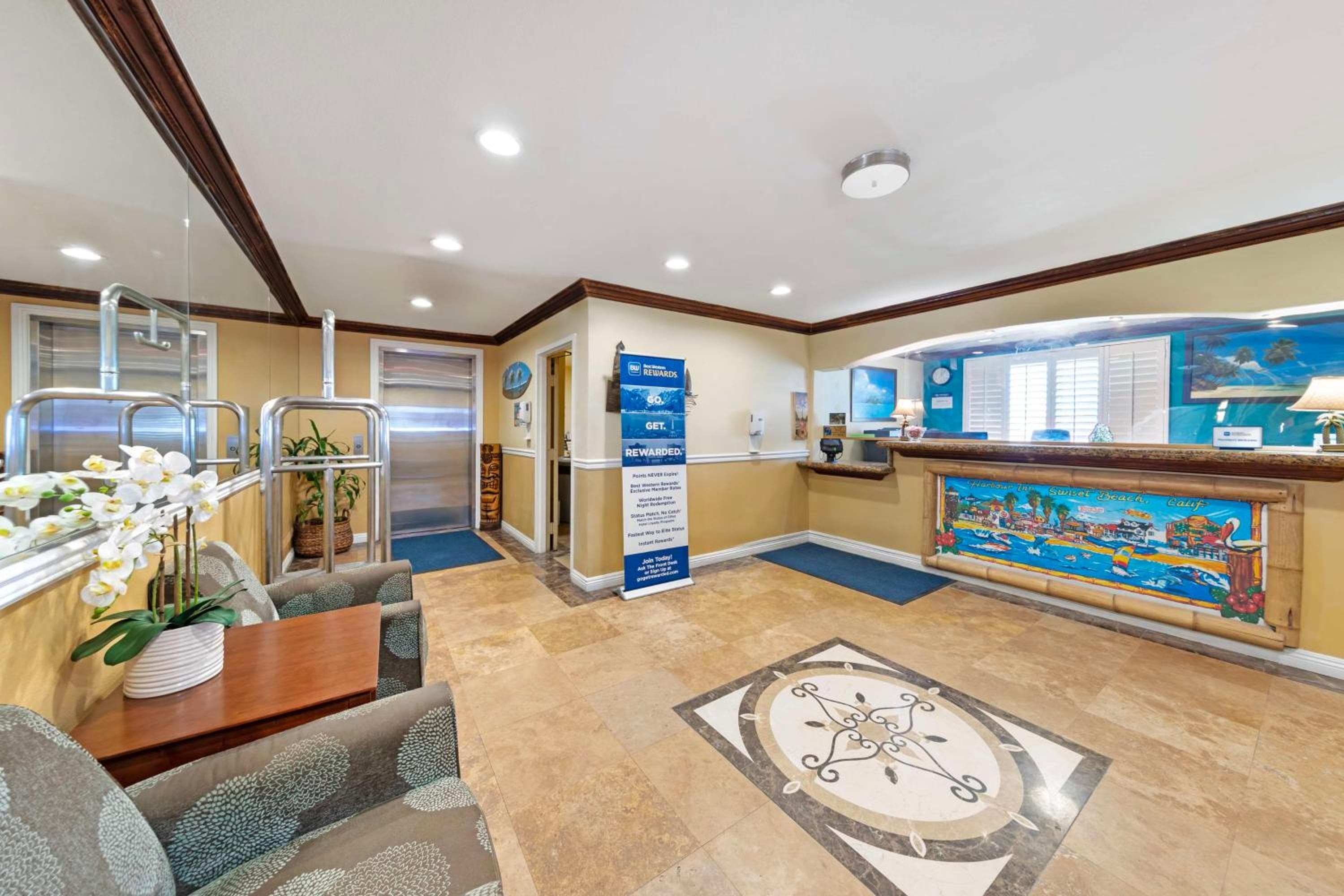 Best Western Harbour Inn & Suites Huntington - Sunset Beach