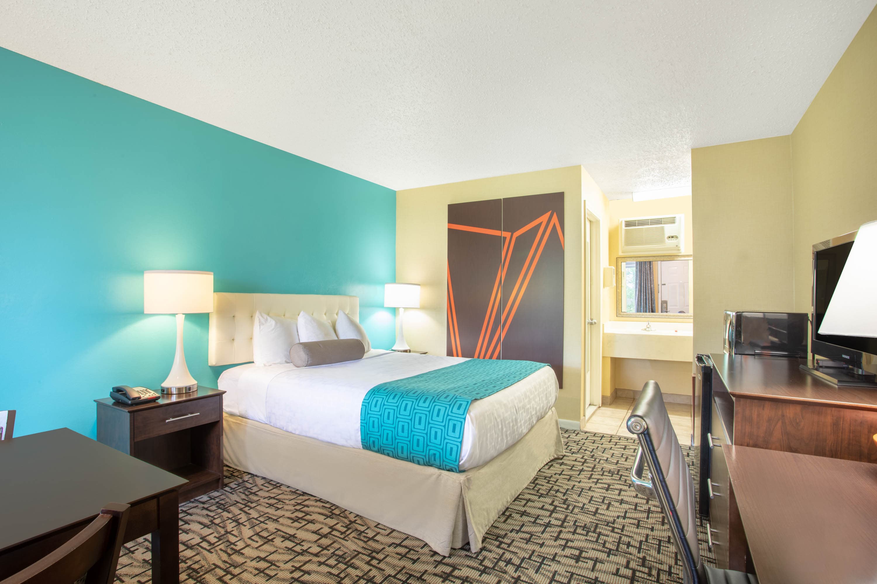 Howard Johnson by Wyndham Hartford South – Rocky Hill