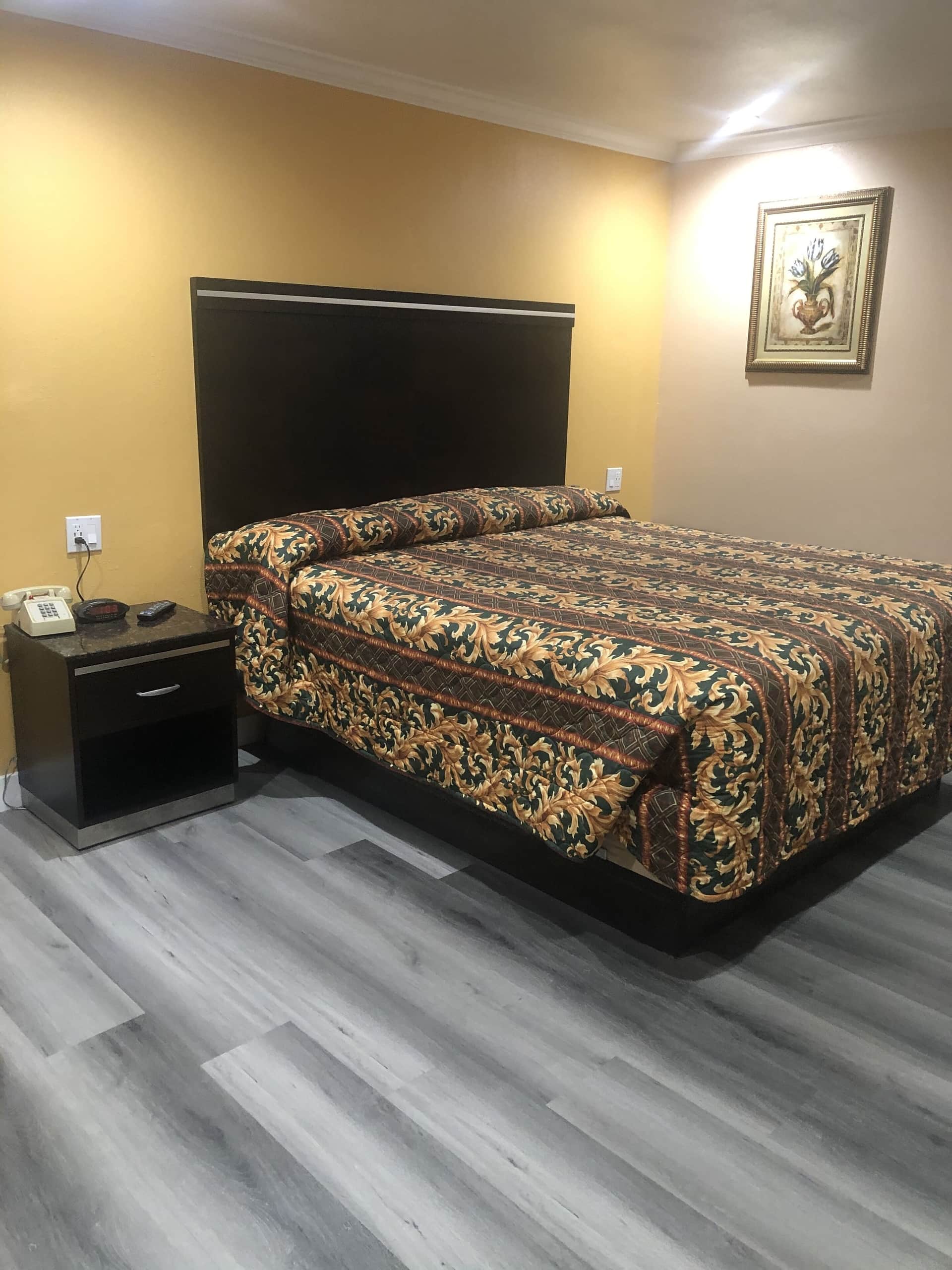 Economy Inn - Ontario