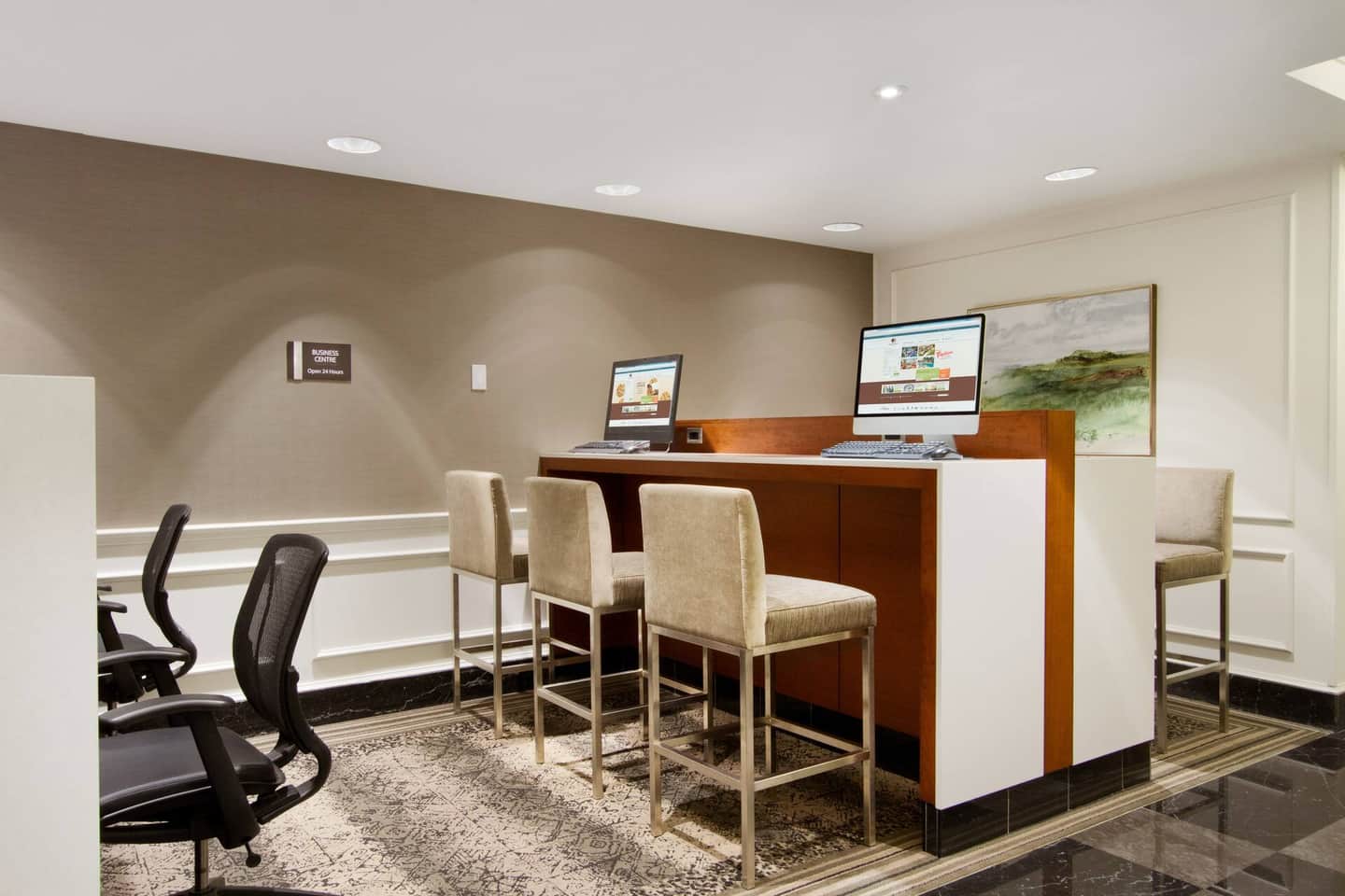 DoubleTree by Hilton Toronto Downtown