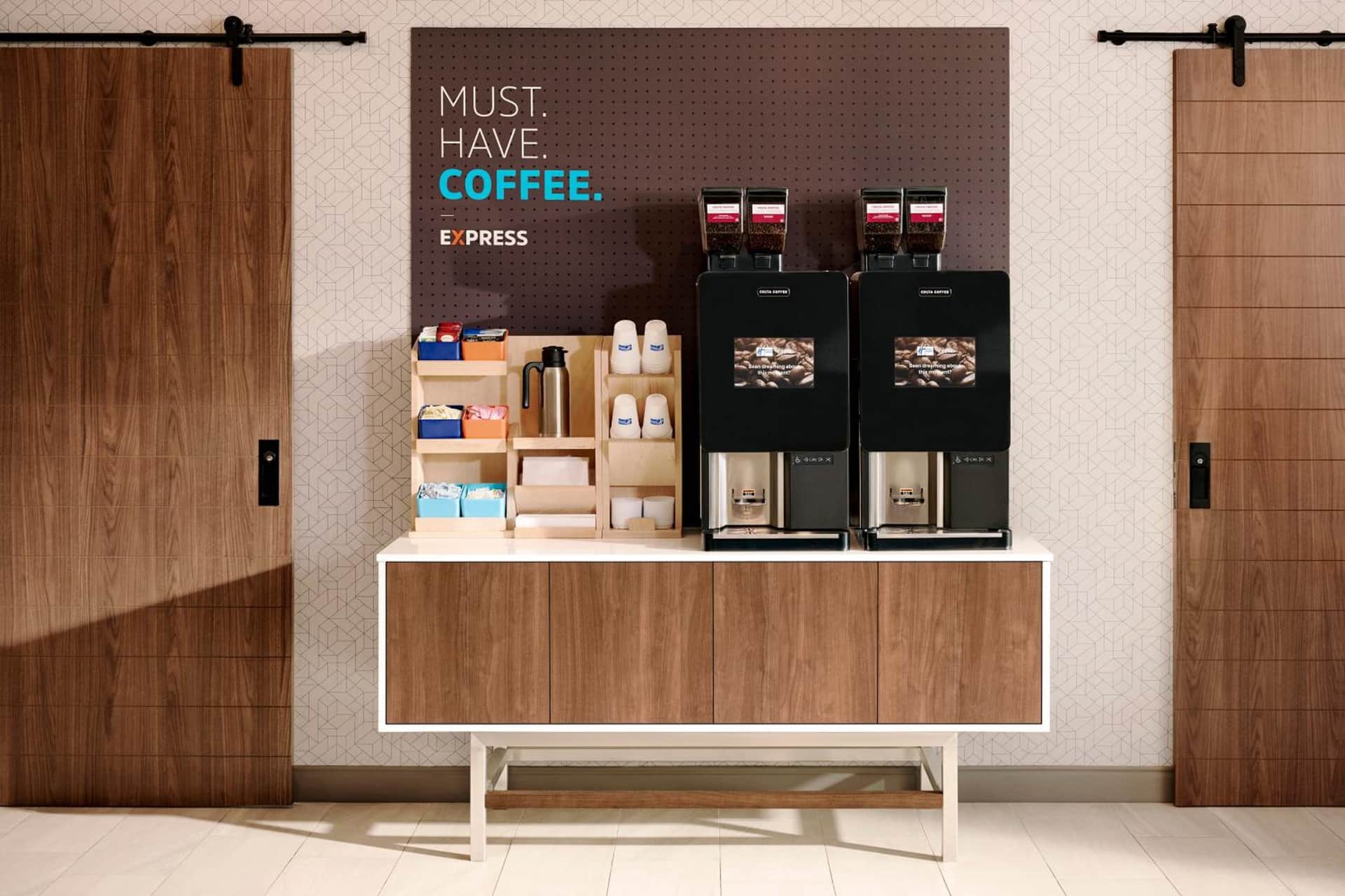 Holiday Inn Express & Suites Atlanta Perimeter Mall Hotel by IHG