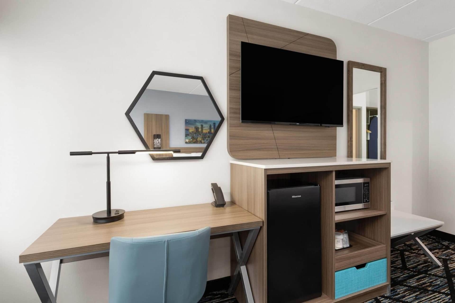 La Quinta Inn & Suites by Wyndham Atlanta Roswell