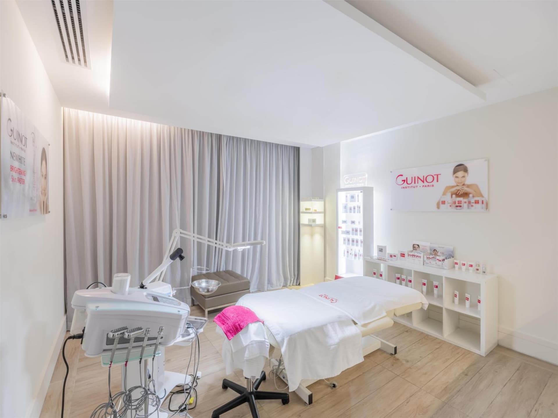 The Hotel Galleria Jeddah, Curio Collection by Hilton