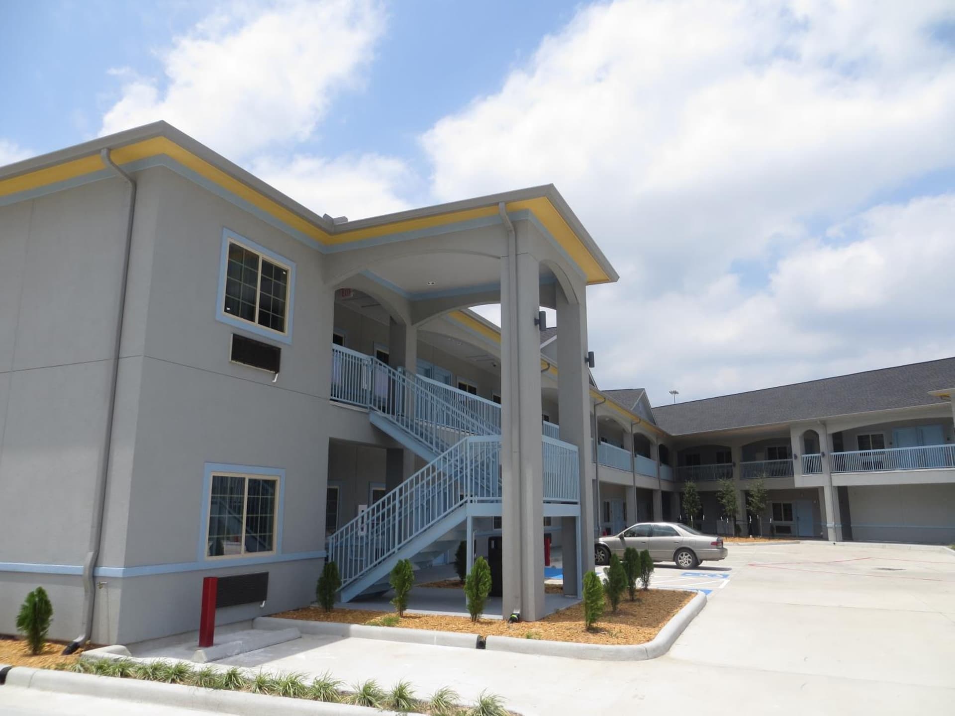 Haven Inn & Suites Willowbrook