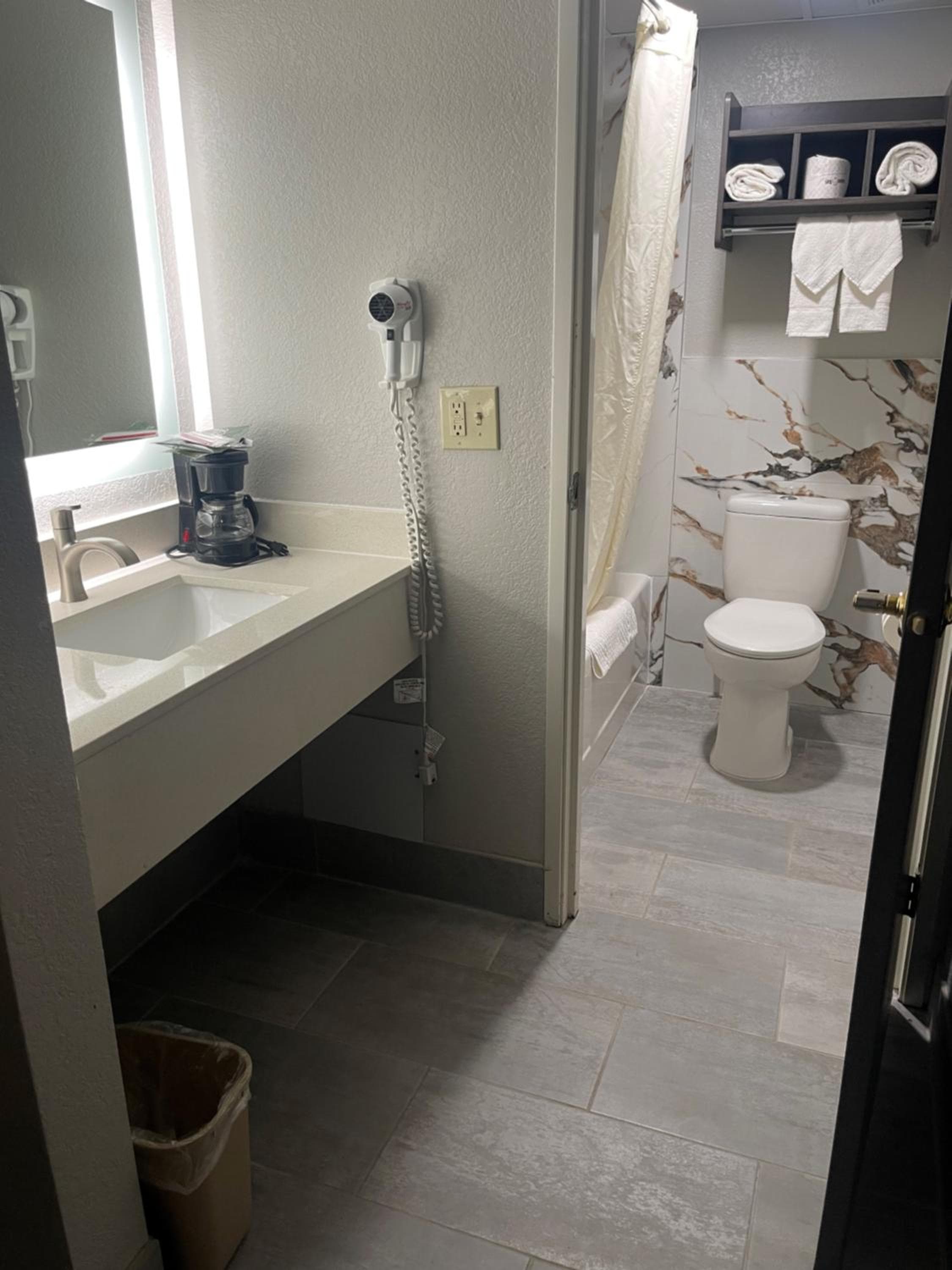 HomeTown Inn and Suites Belle Plaine