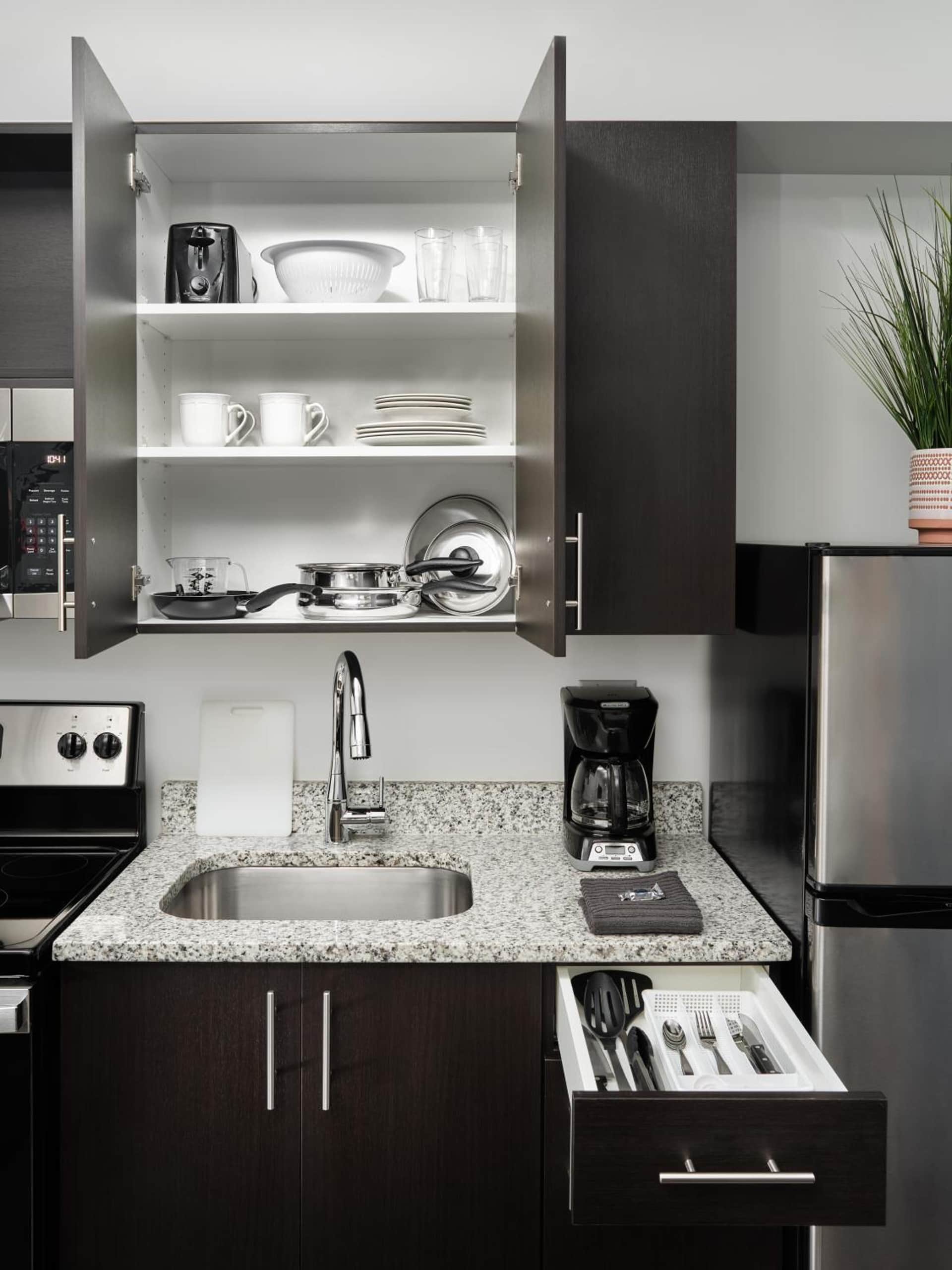 stayAPT Suites Charlotte North