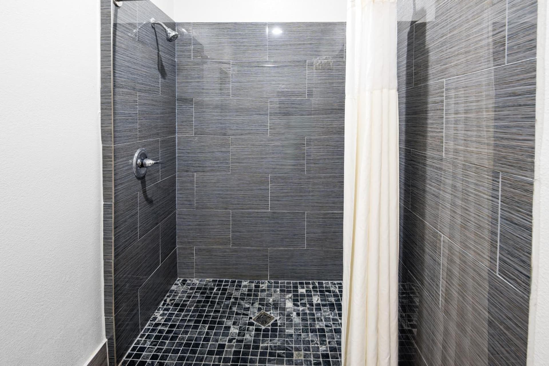 Moonlight Suites - Houston/George Bush Int'l Airport