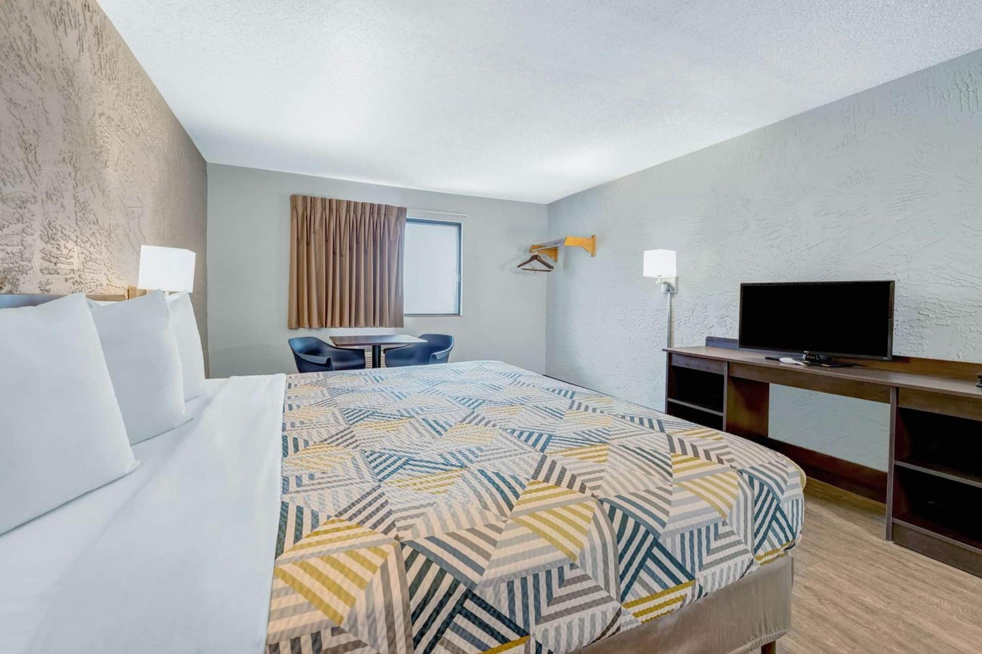 Motel 6 Elk Grove O'Hare