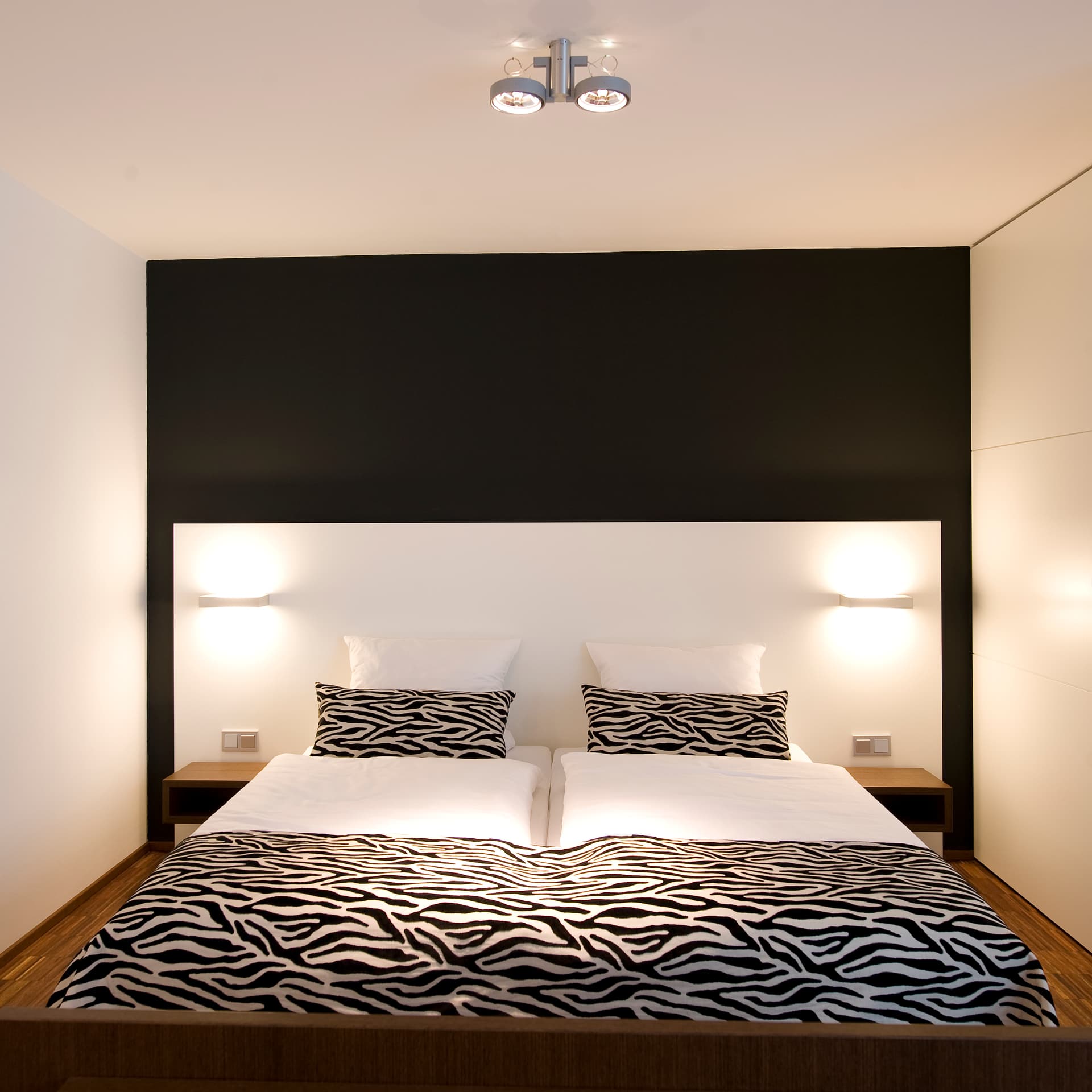 Becker's Hotel & Restaurant