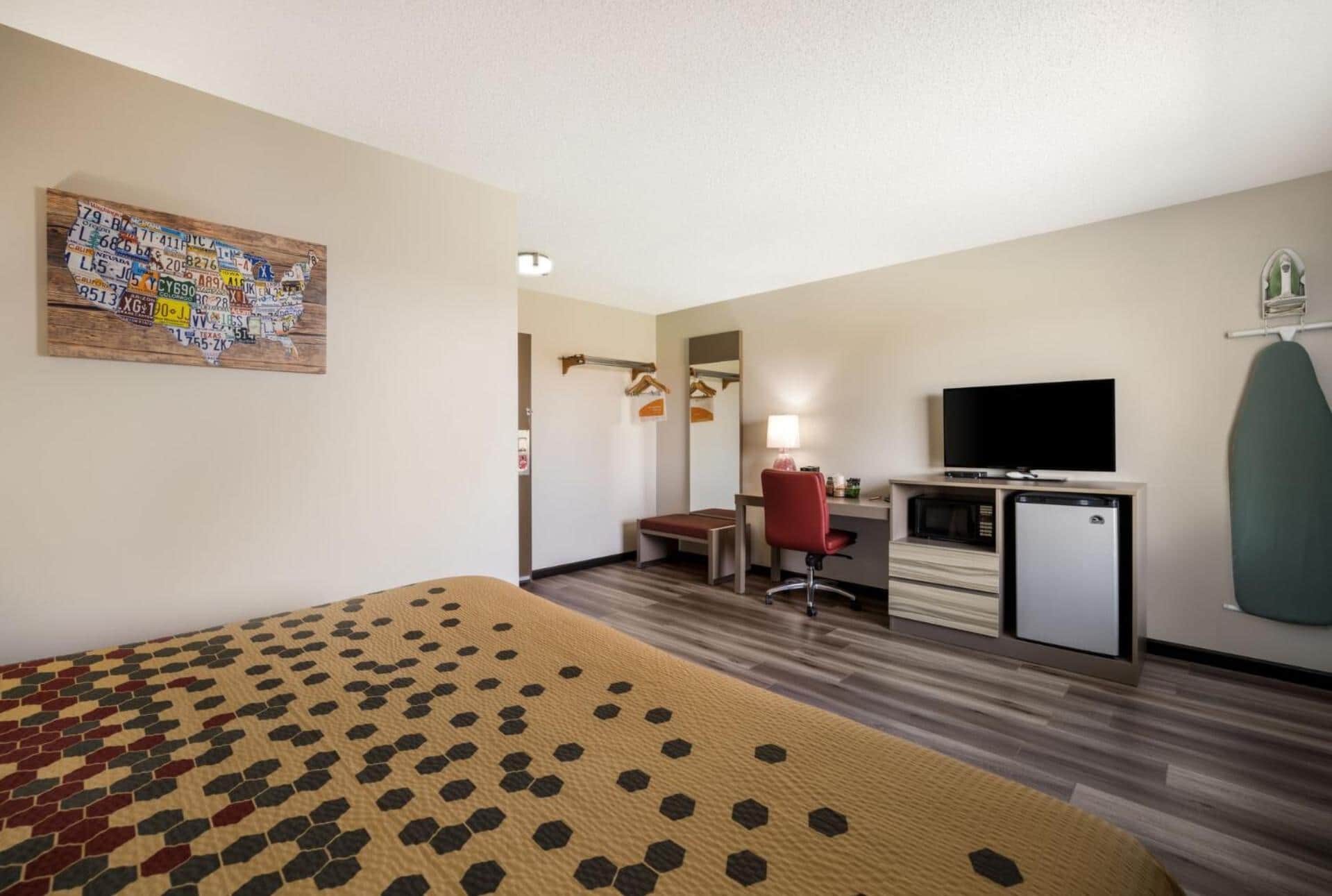 Econo Lodge Inn & Suites Canandaigua - Fingers Lake Area