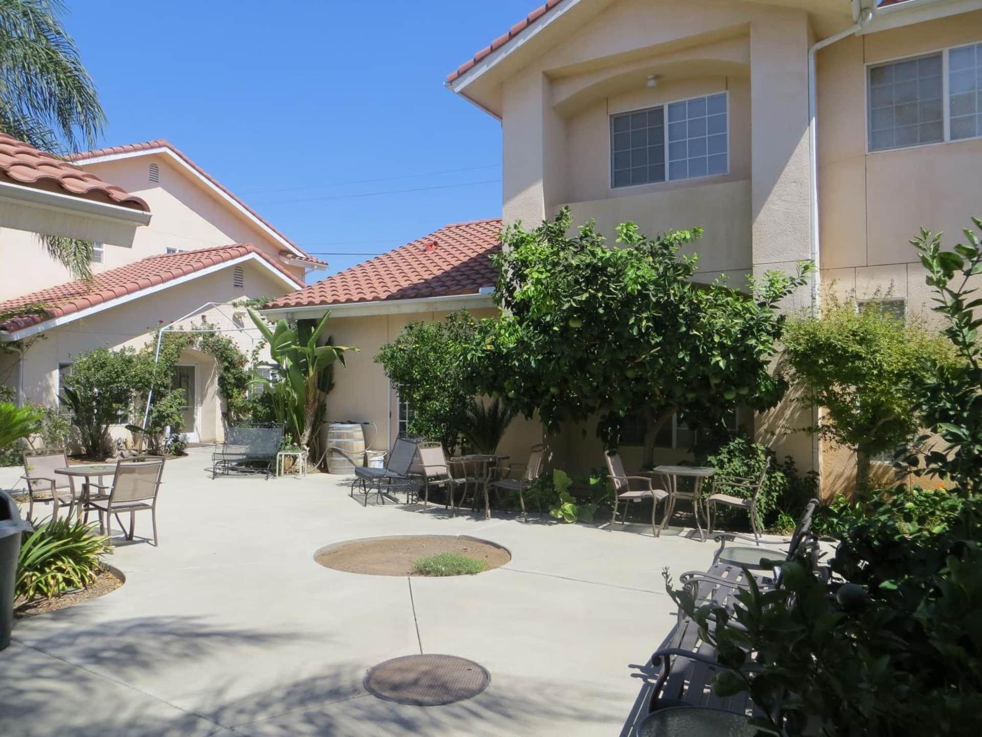 Garden Inn and Suites Fresno