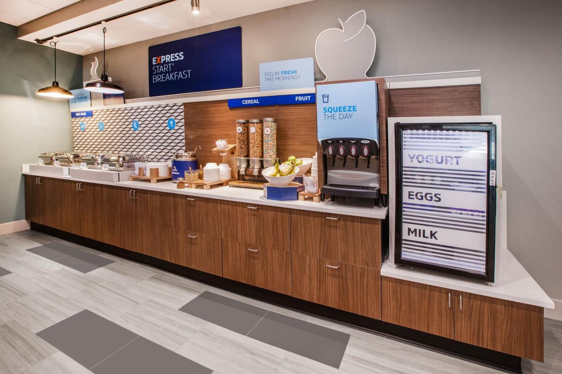 Holiday Inn Express & Suites - Phoenix - Airport North