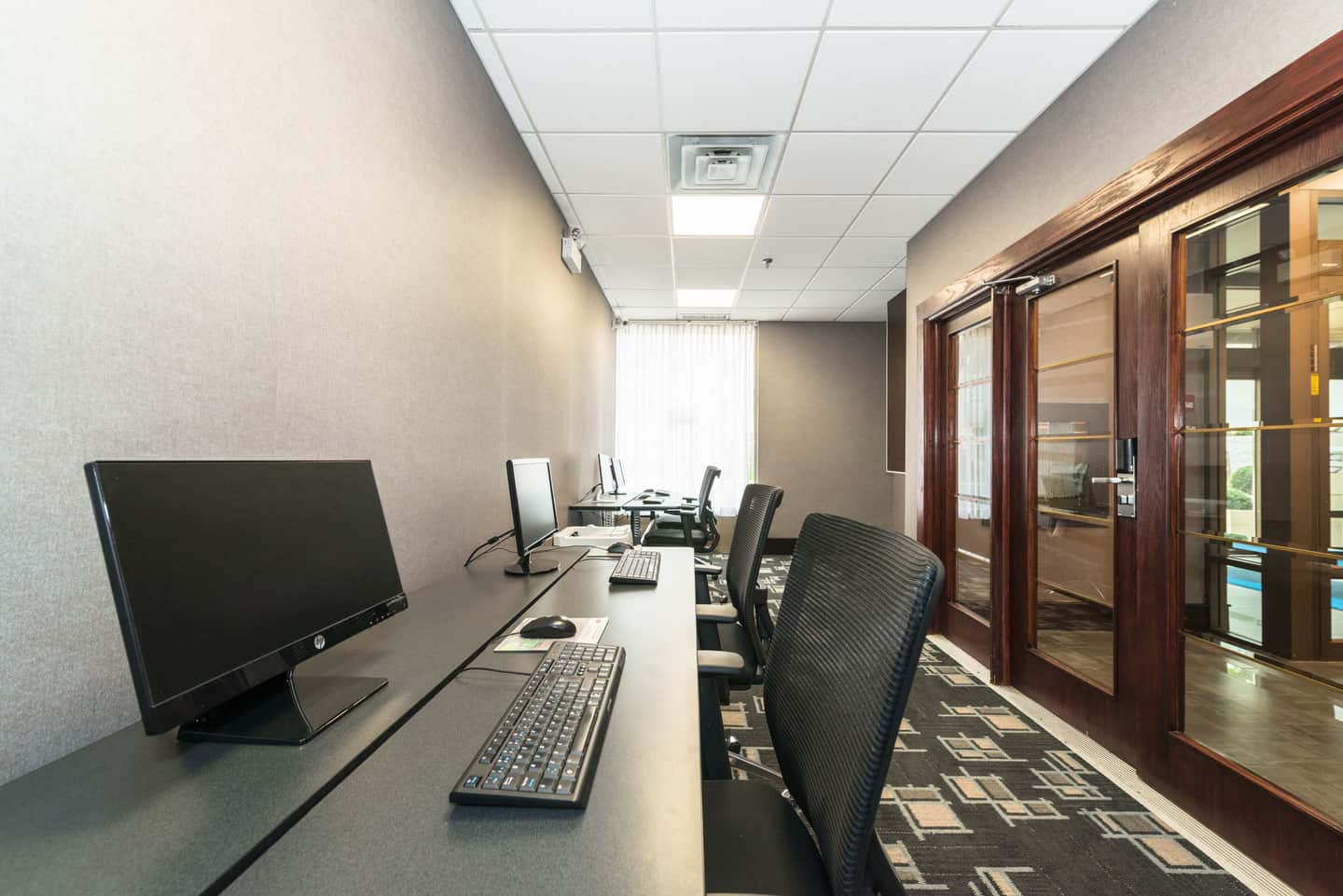 Holiday Inn Express Edmonton Downtown by IHG