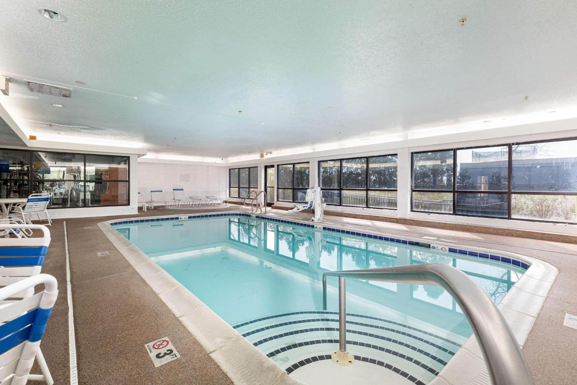 Comfort Suites Lombard/Addison