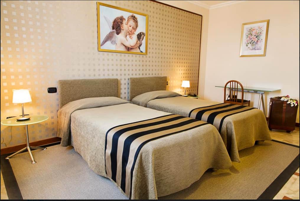 Hotel Palace 2000