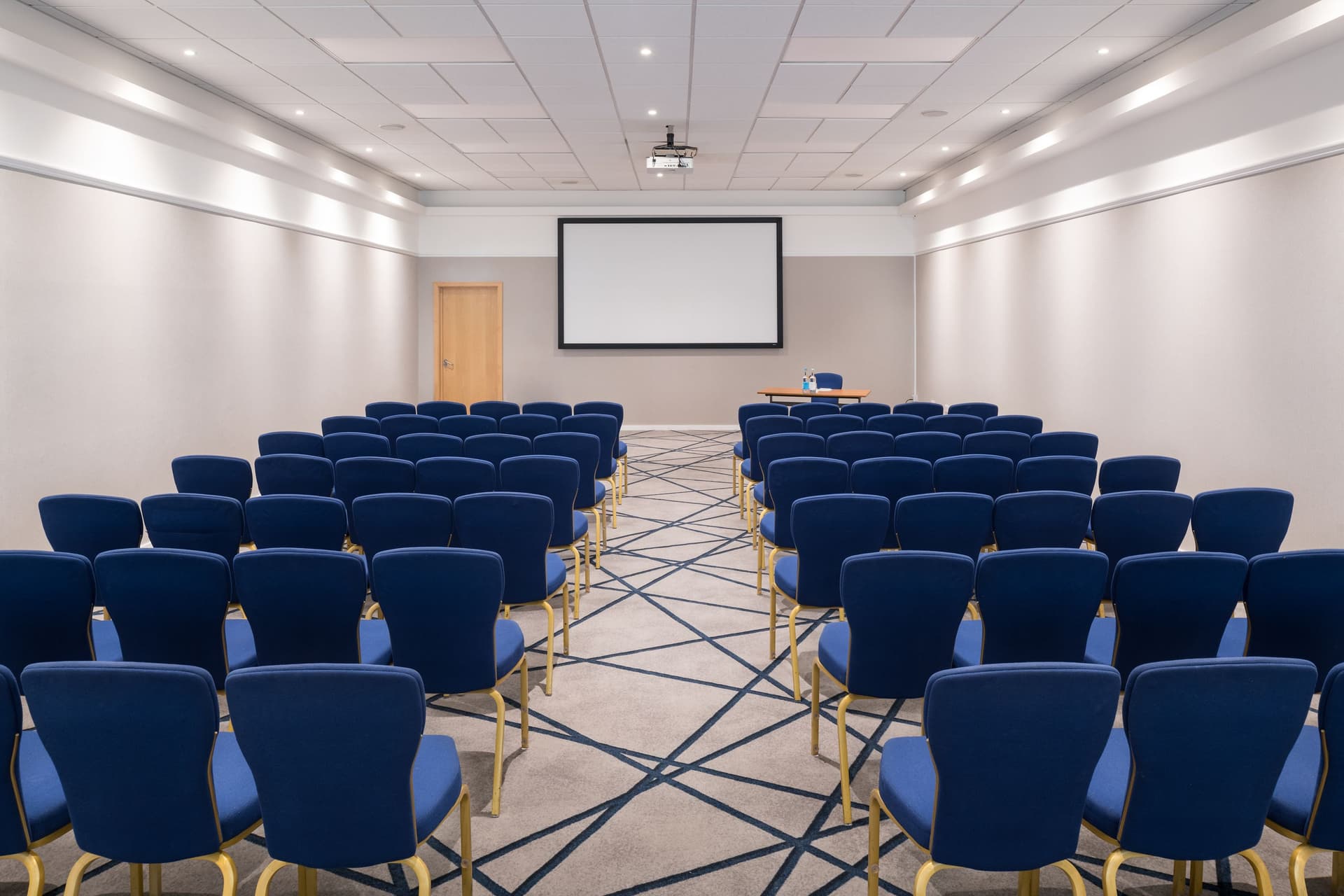 Renaissance London Heathrow Hotel