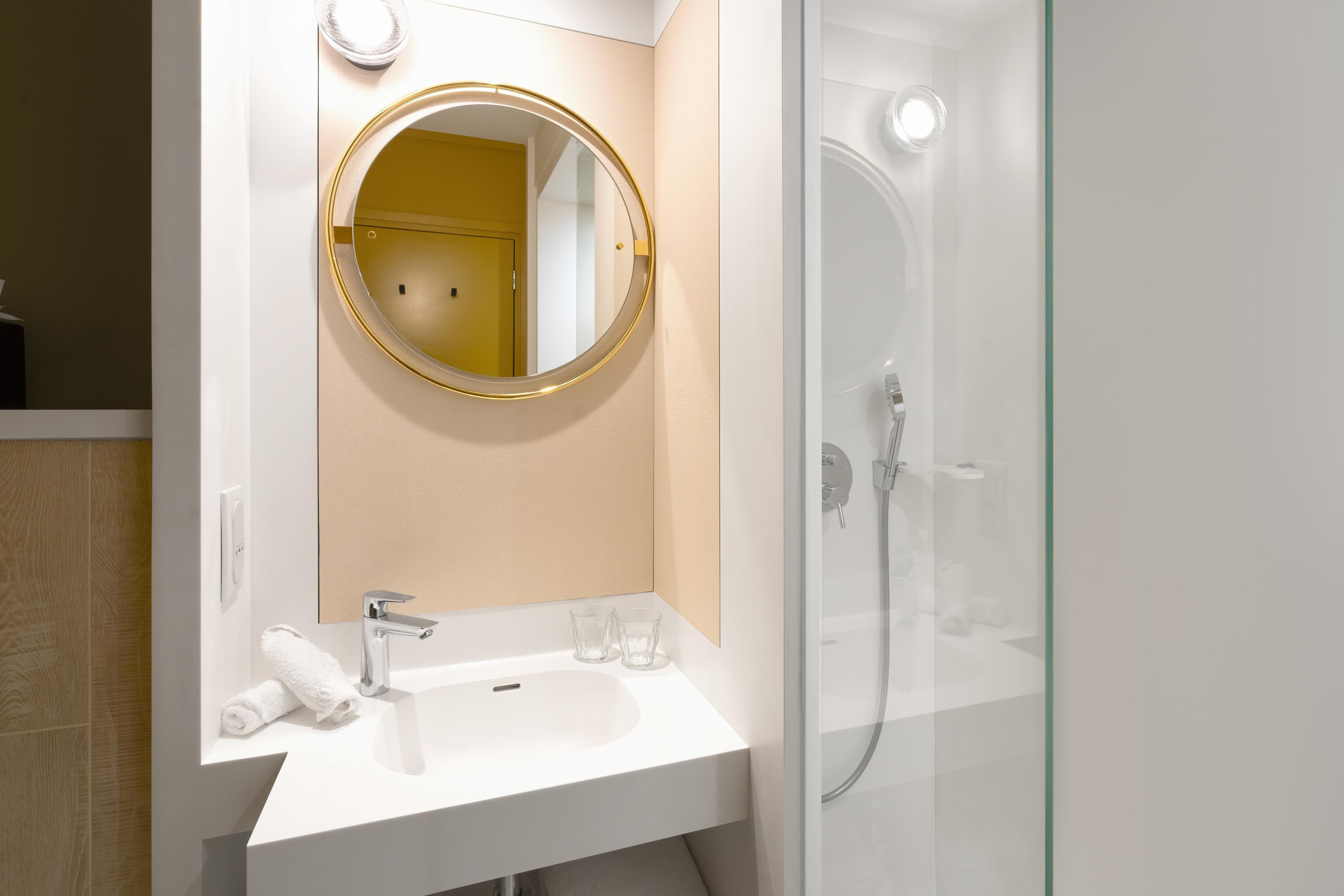 Maison Louise Lille Centre - Handwritten Collection