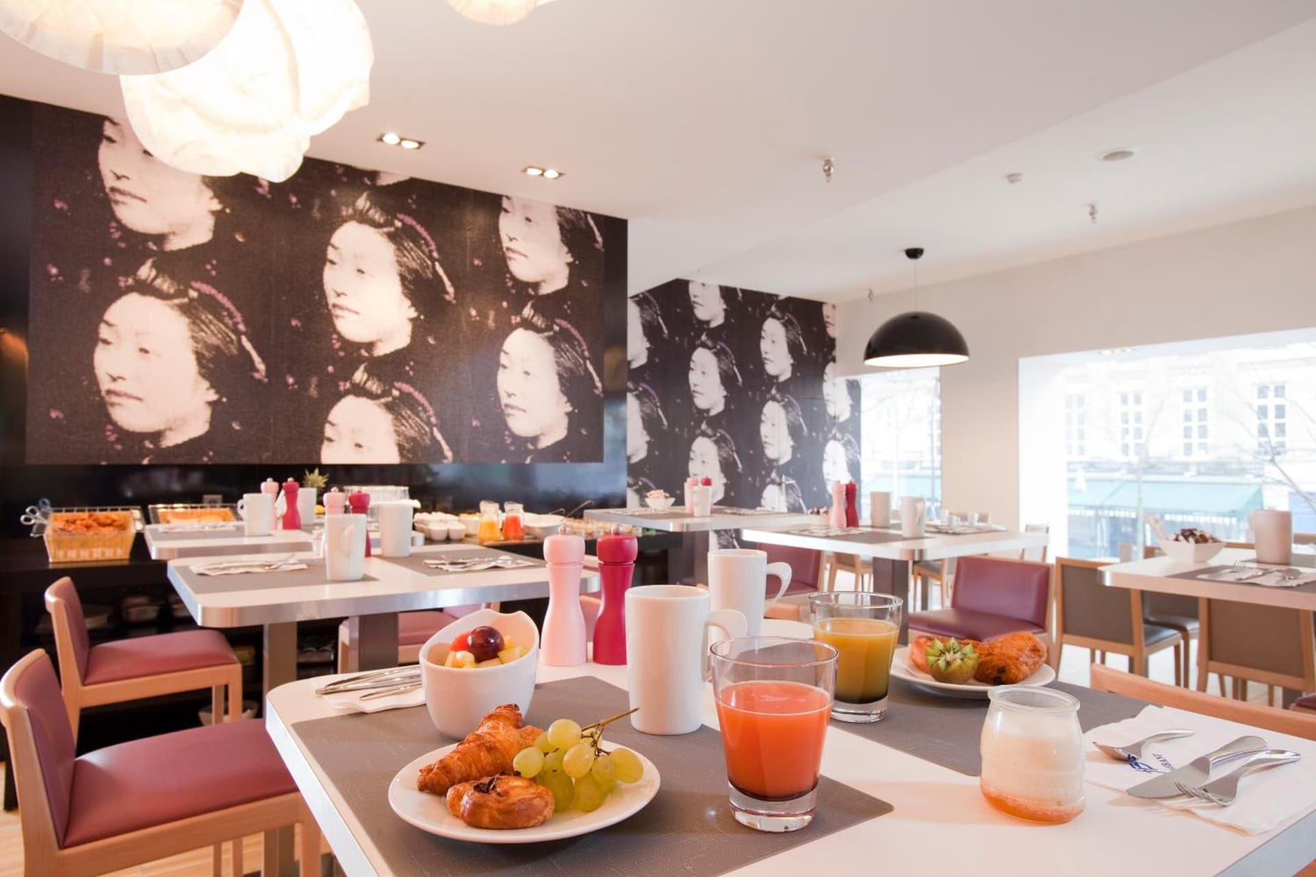 Holiday Inn Paris Opéra - Grands Boulevards, an IHG Hotel