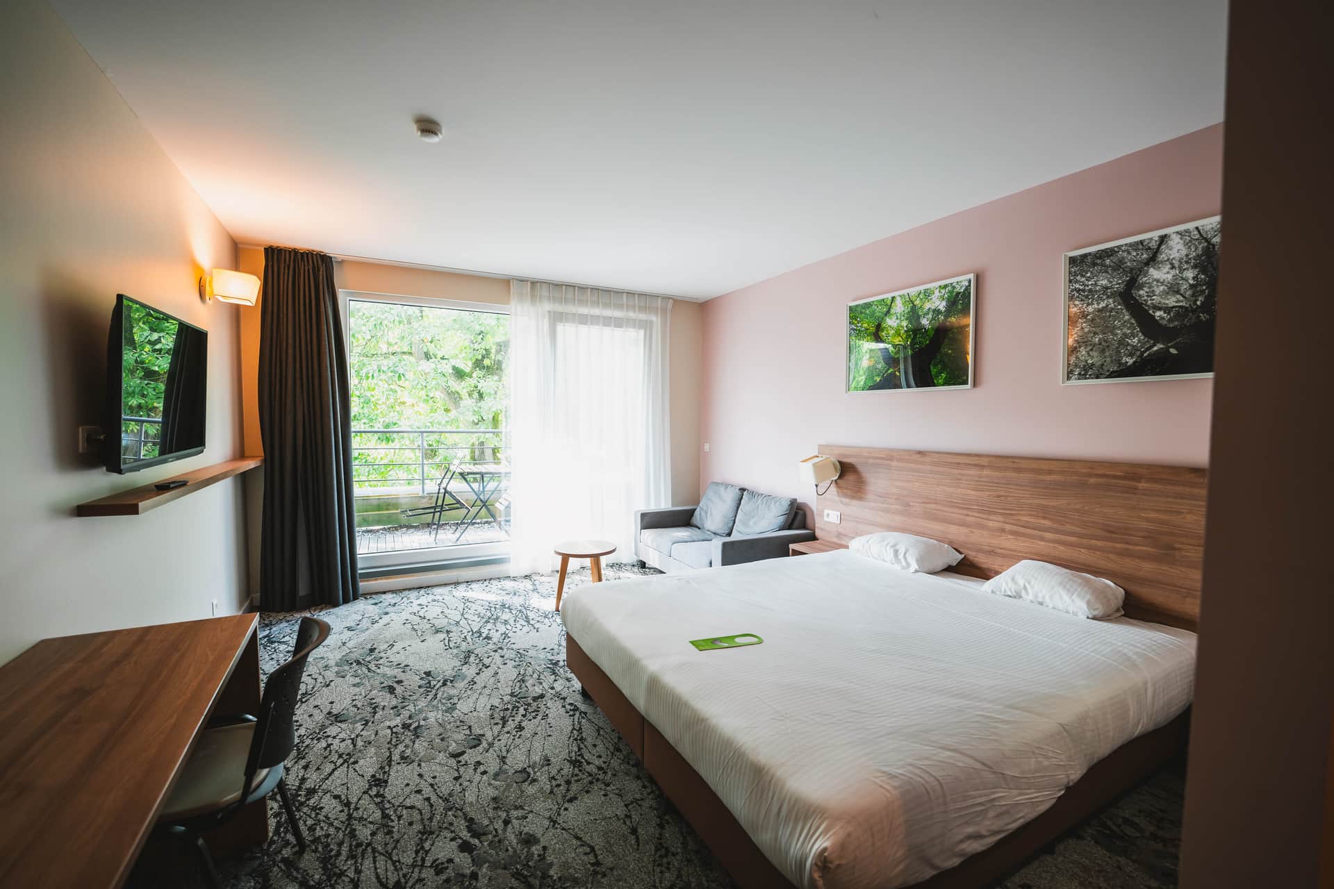 Utopia Hotel Mons