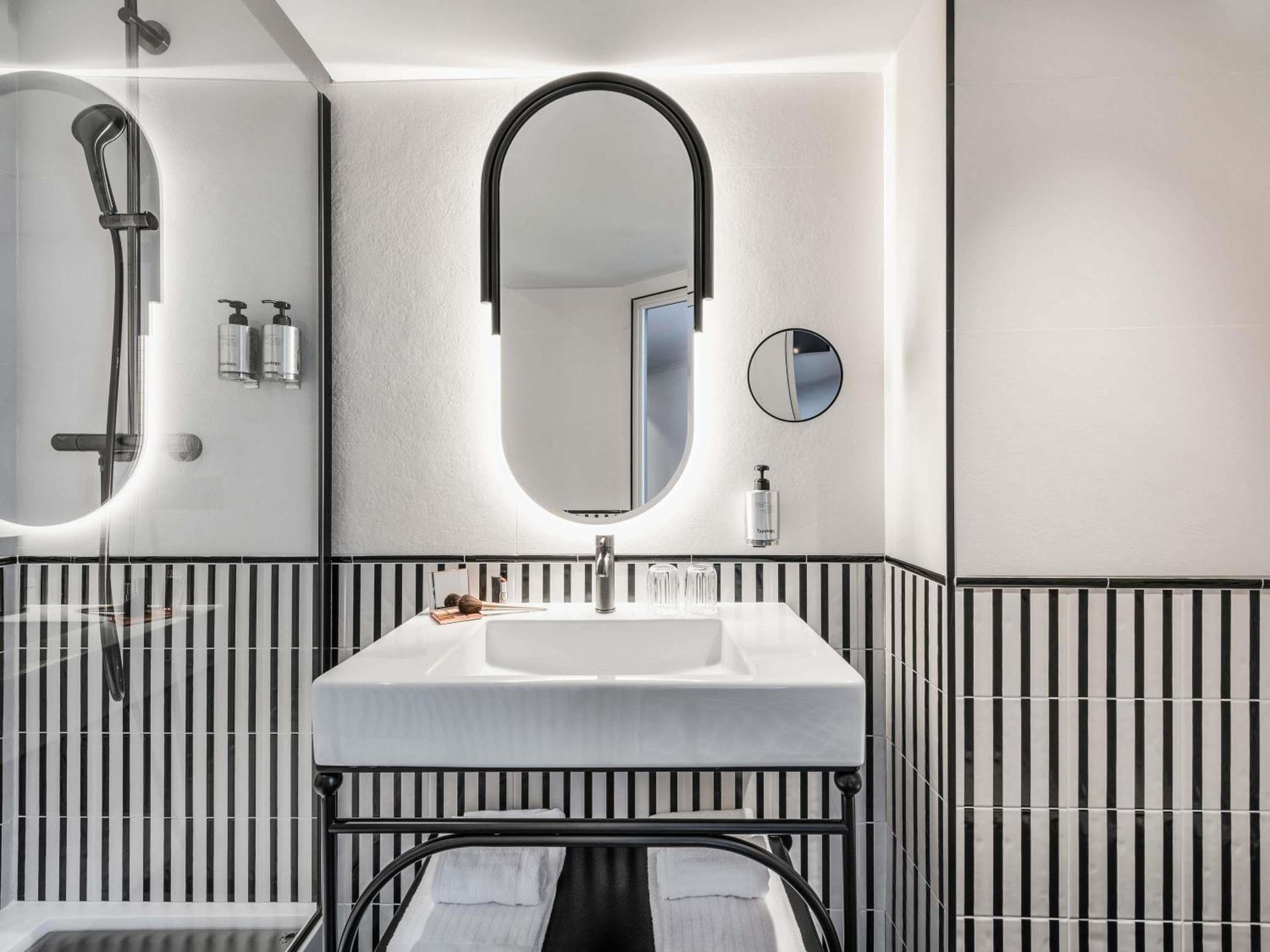 Hotel Faubourg Galant Paris, Handwritten Collection