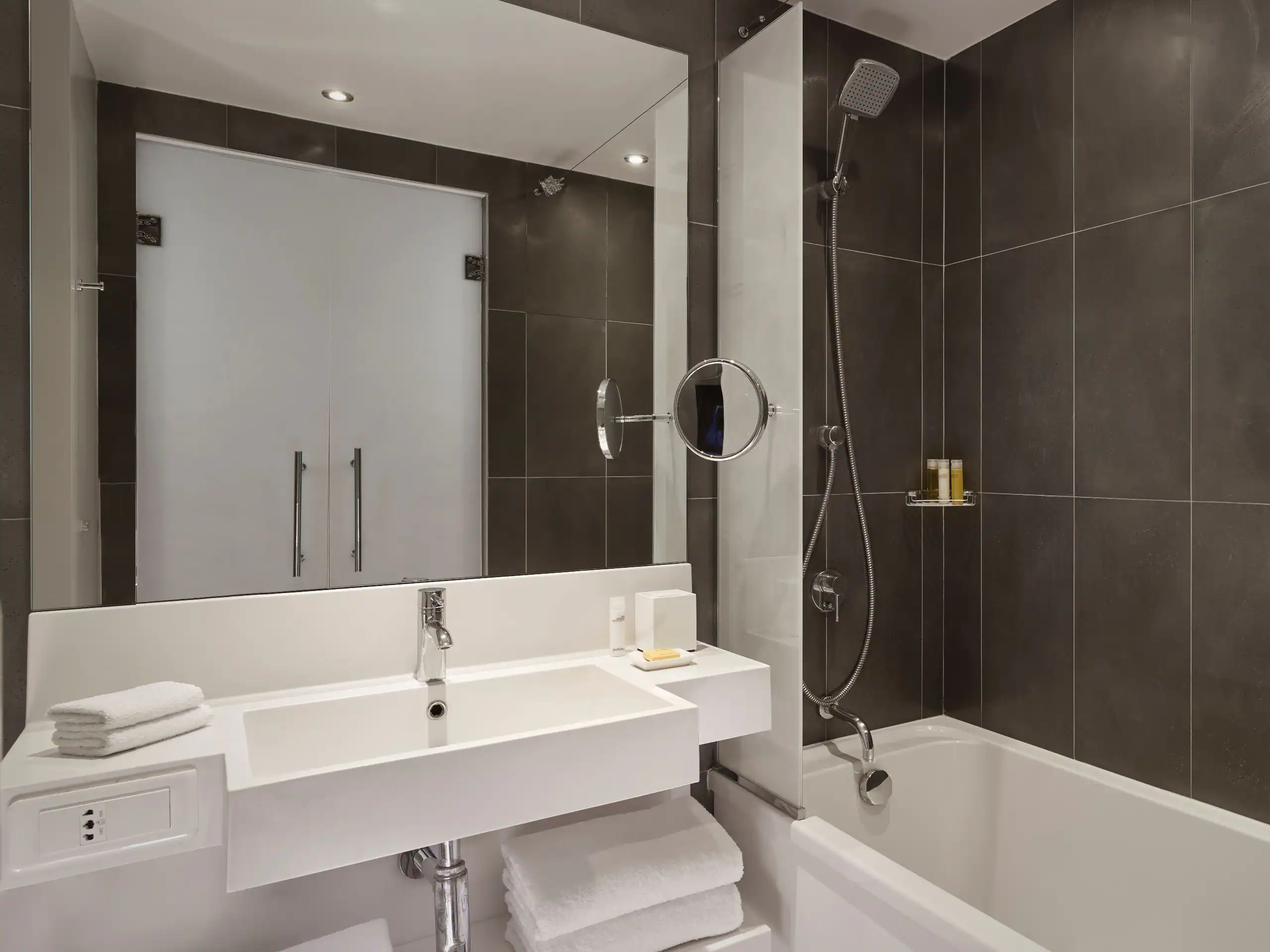 Hyatt Regency Paris Etoile