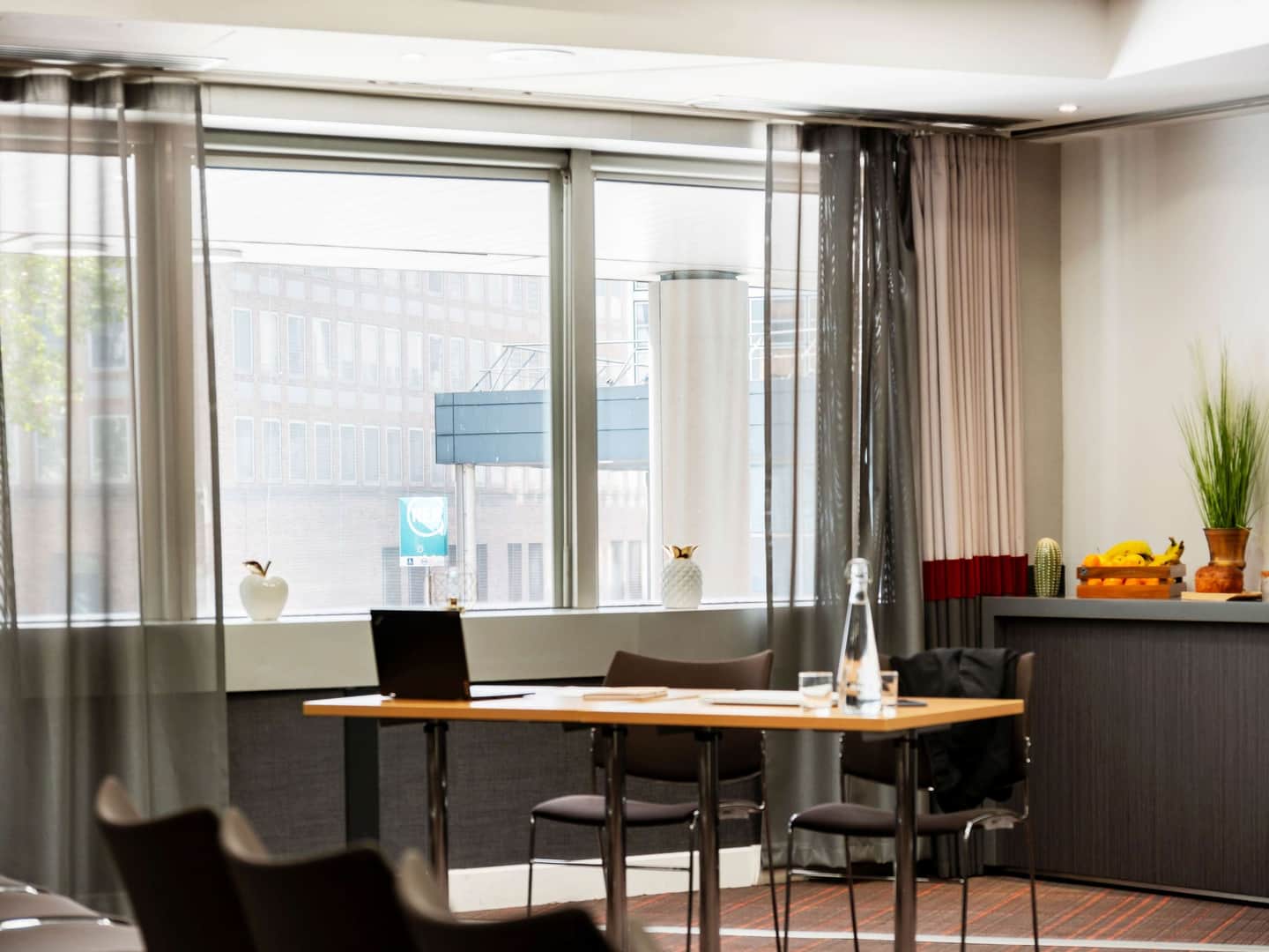 Mercure Paris La Défense Grande Arche Hotel