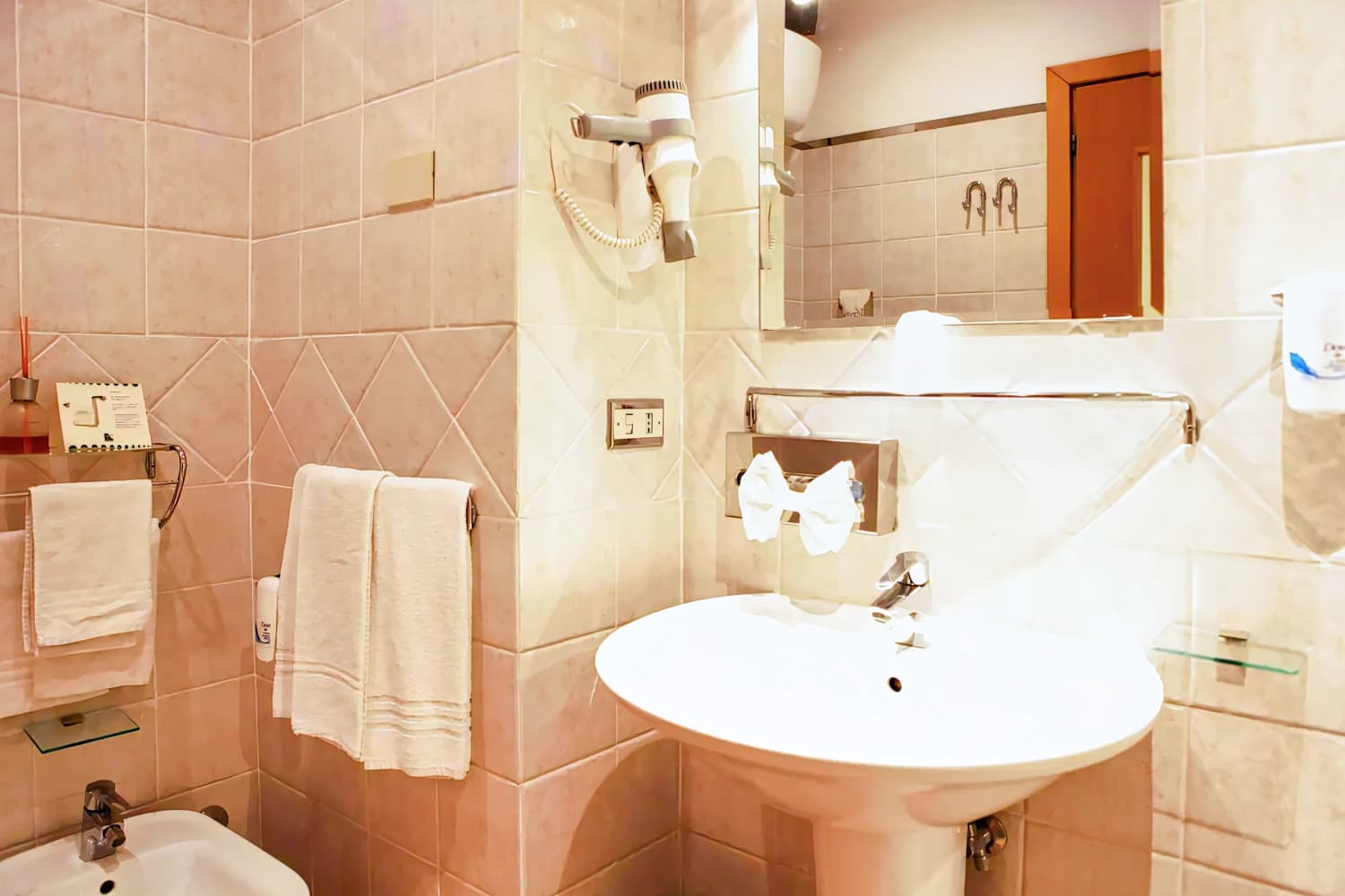 Hotel Franklin Feel The Sound