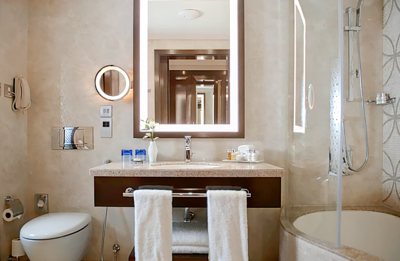 Crowne Plaza Dubai - Deira