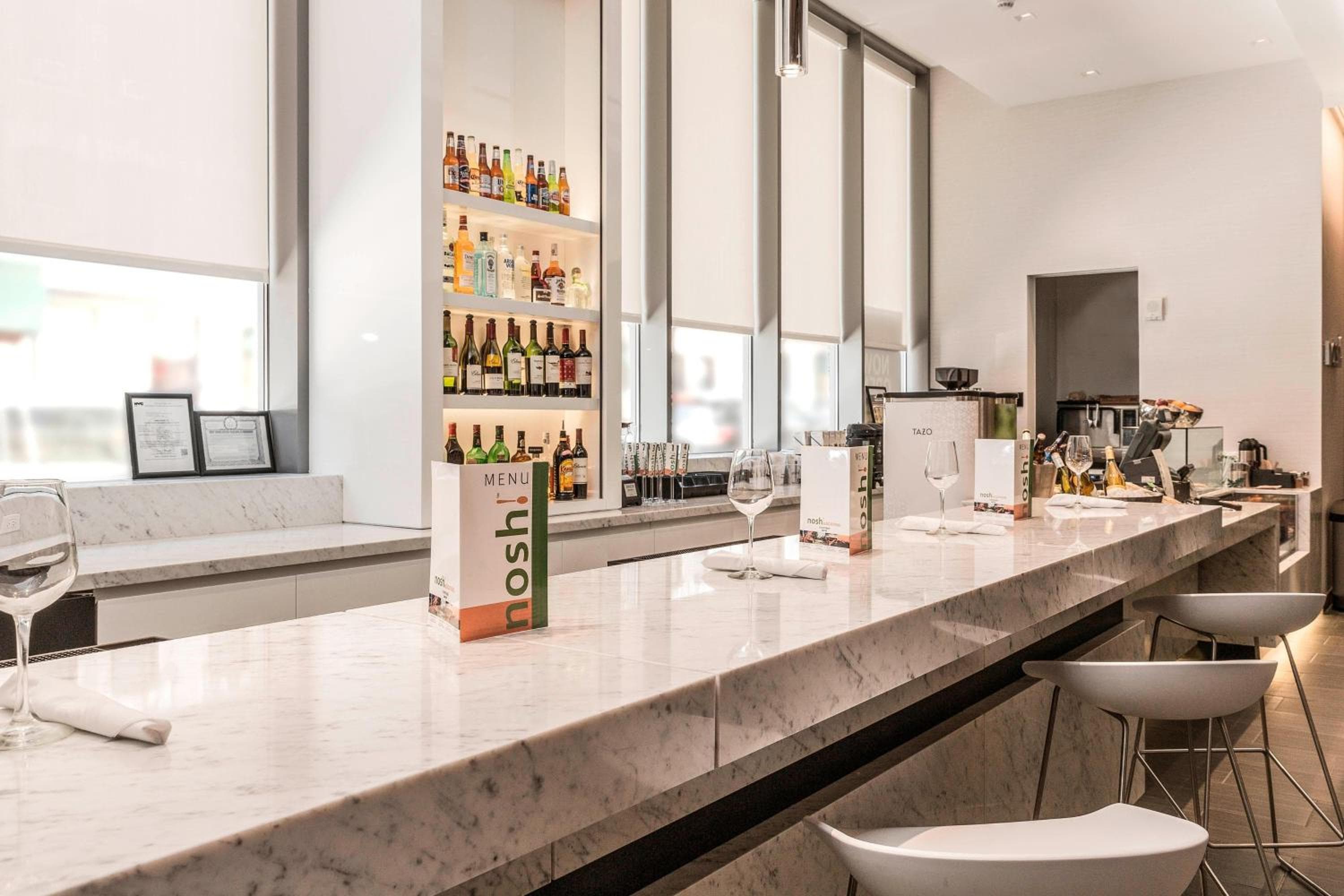 Courtyard Long Island City/New York Manhattan View