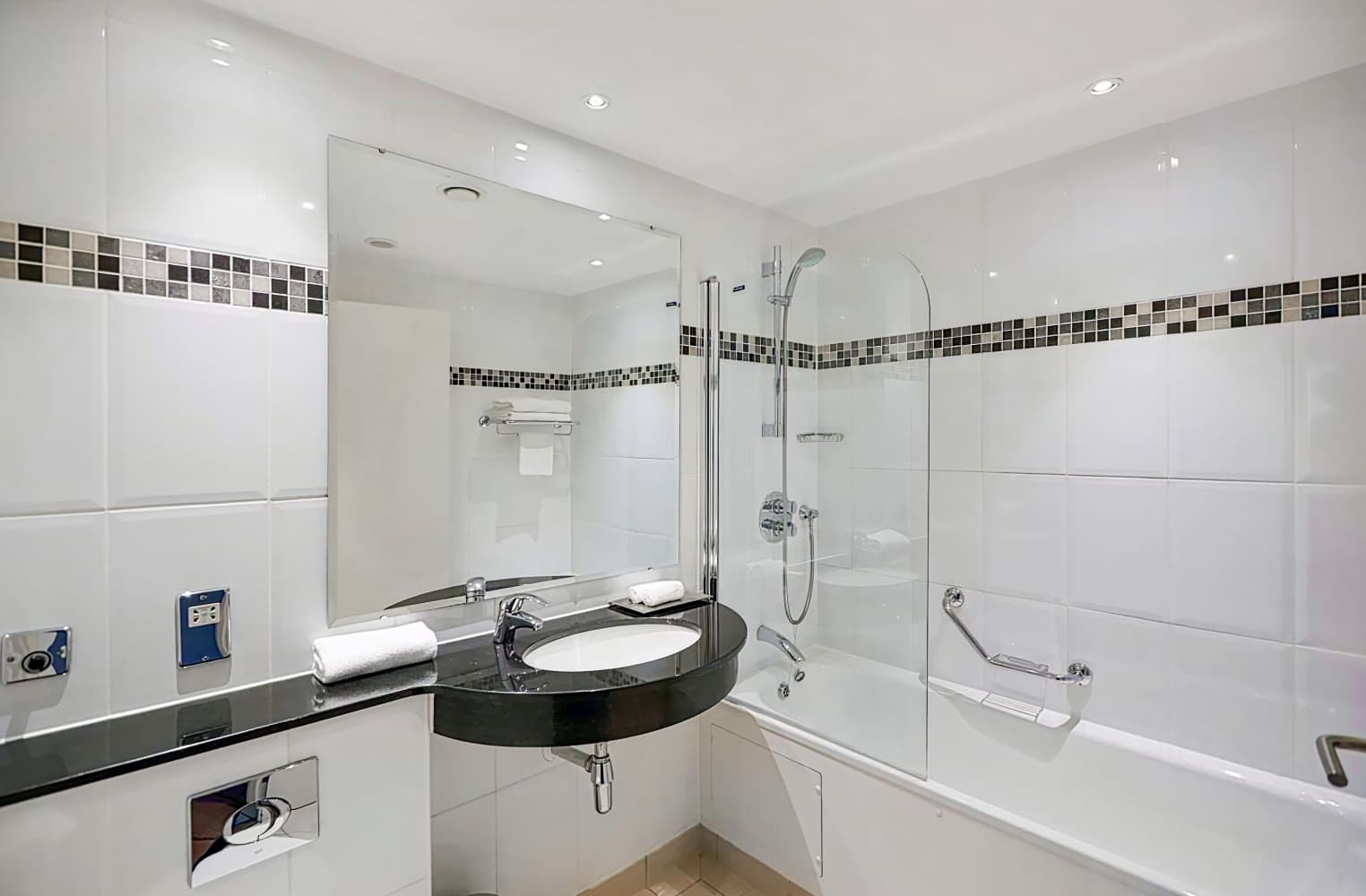 DoubleTree by Hilton Bristol North