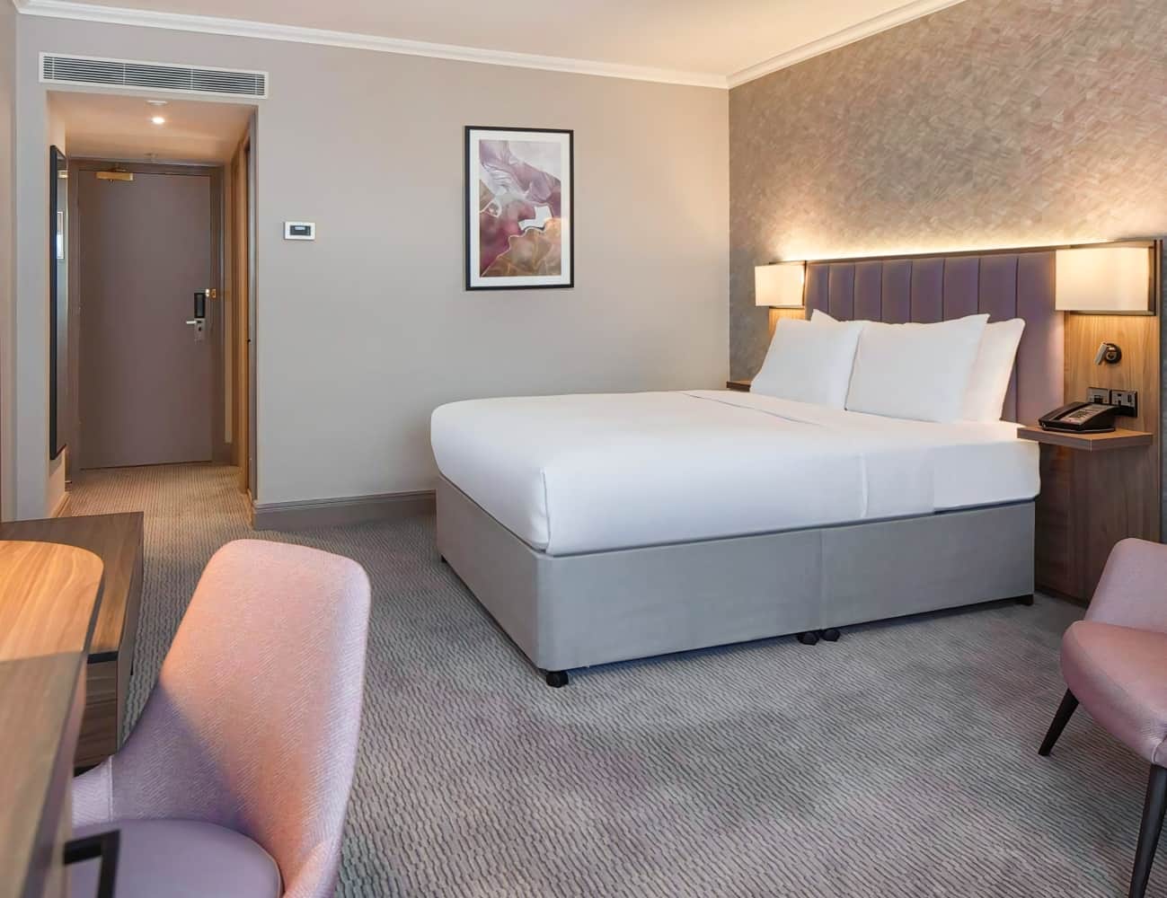 DoubleTree by Hilton Dartford Bridge